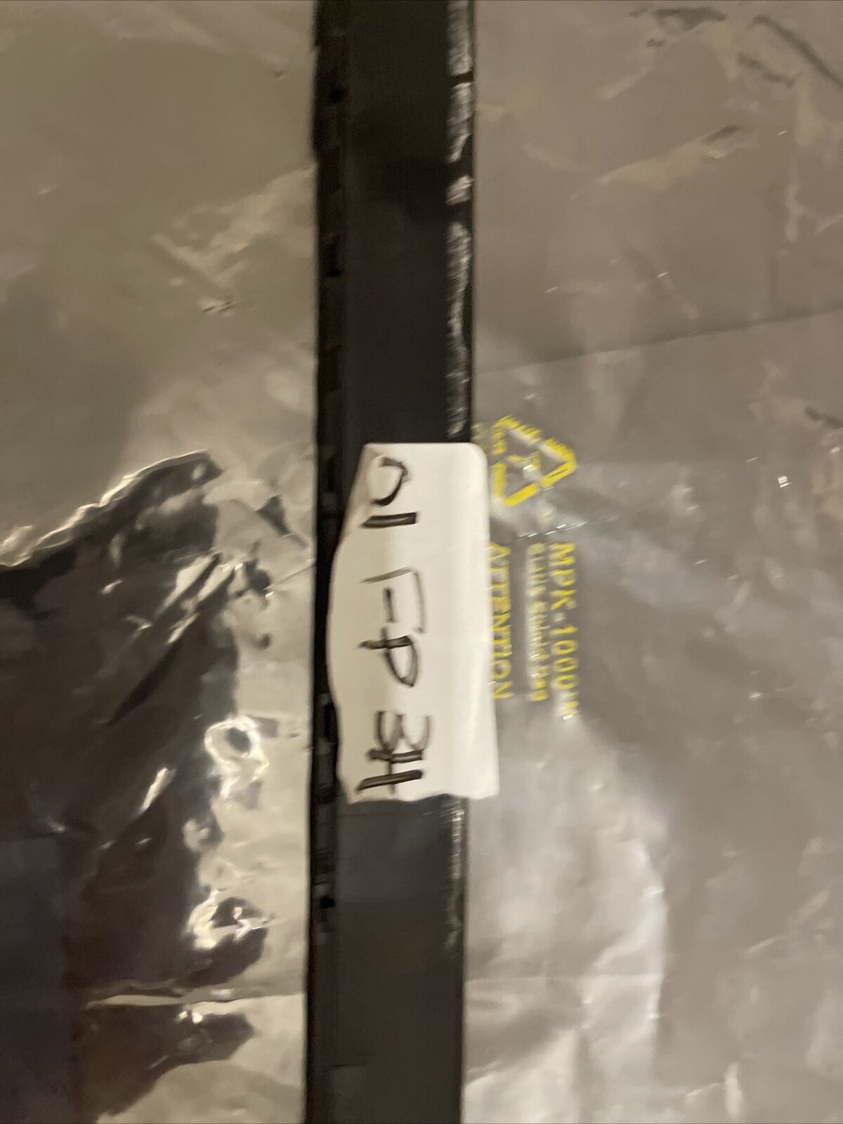 Genuine Dell Latitude 7280 LCD  Bezel  Webcam Port 1FP3H 01FP3H Grade A