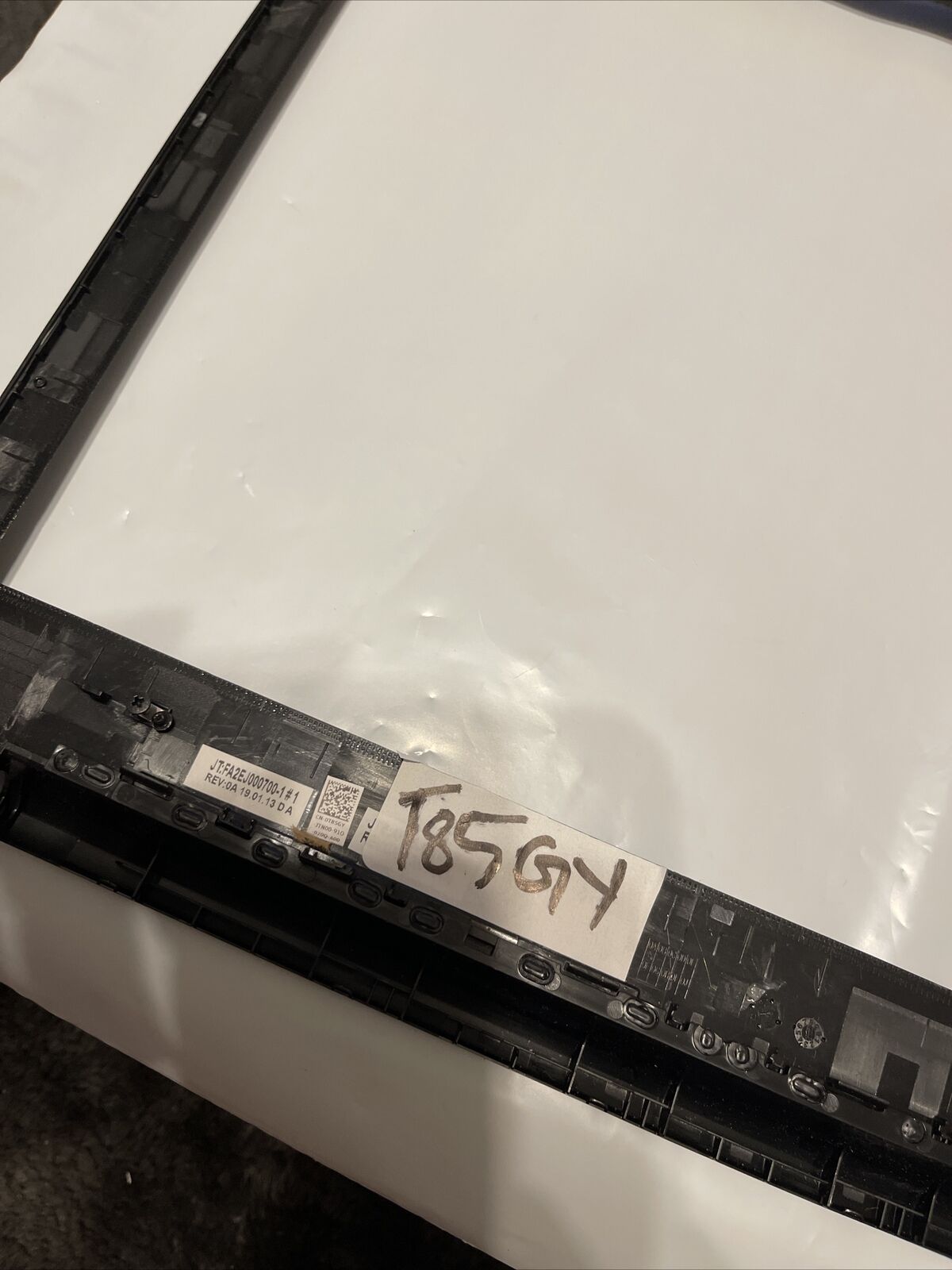 Genuine Dell OEM Inspiron 3780 17.3" Front Trim LCD Bezel T85GY 0T85GY N4