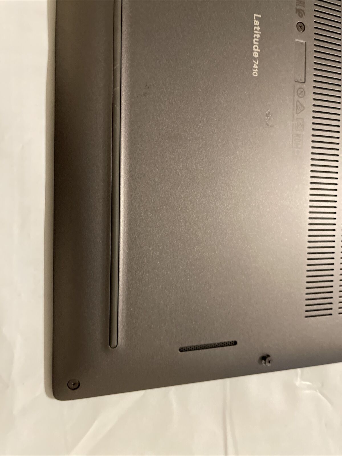 Genuine Dell Latitude 7410 laptop Bottom Base Cover Assembly  V987T 0V987T C1