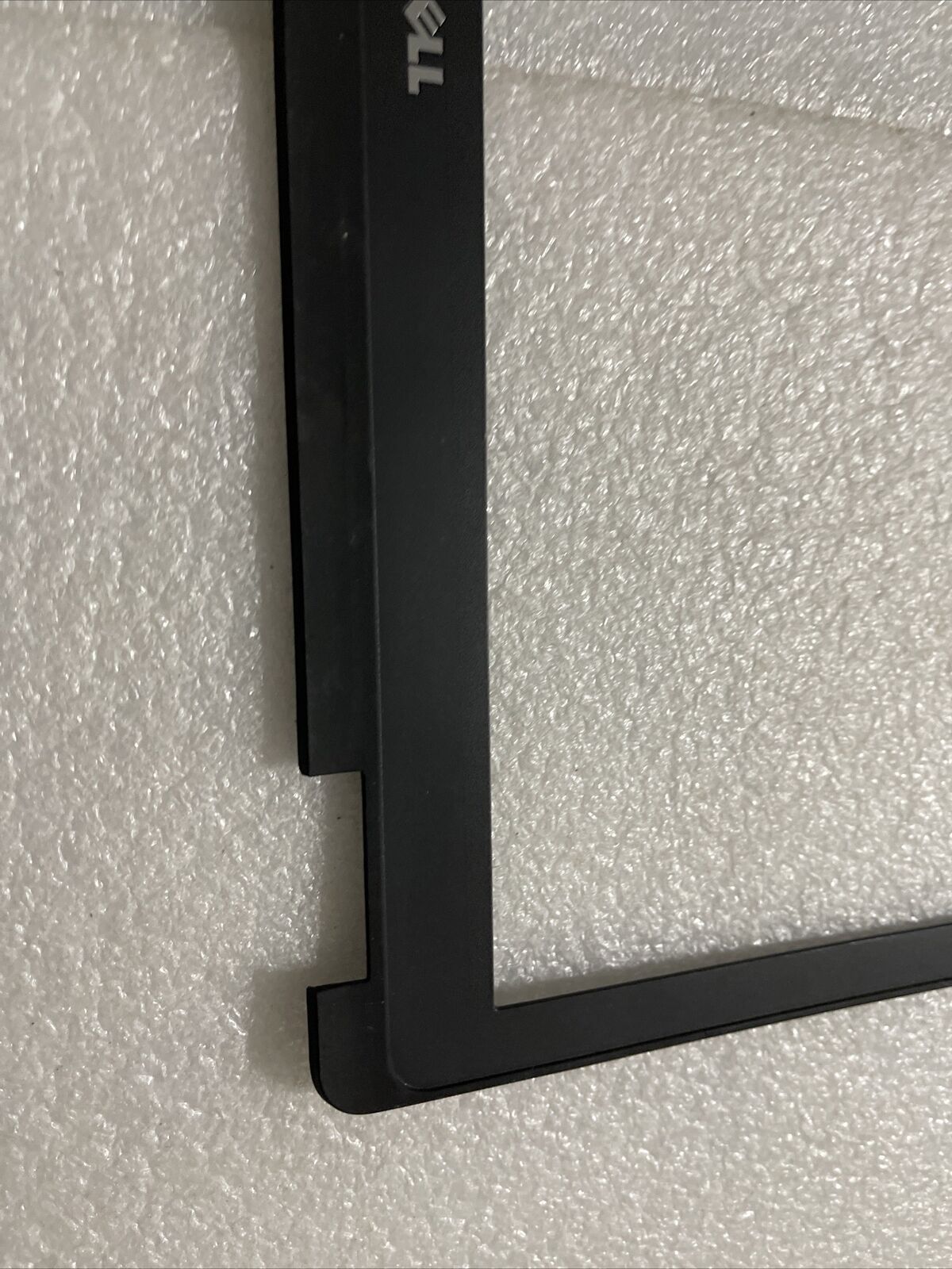 GENUINE DELL LATITUDE E5570 LAPTOP LCD FRONT TRIM BEZEL 8VYRG 08VYRG H1 N4
