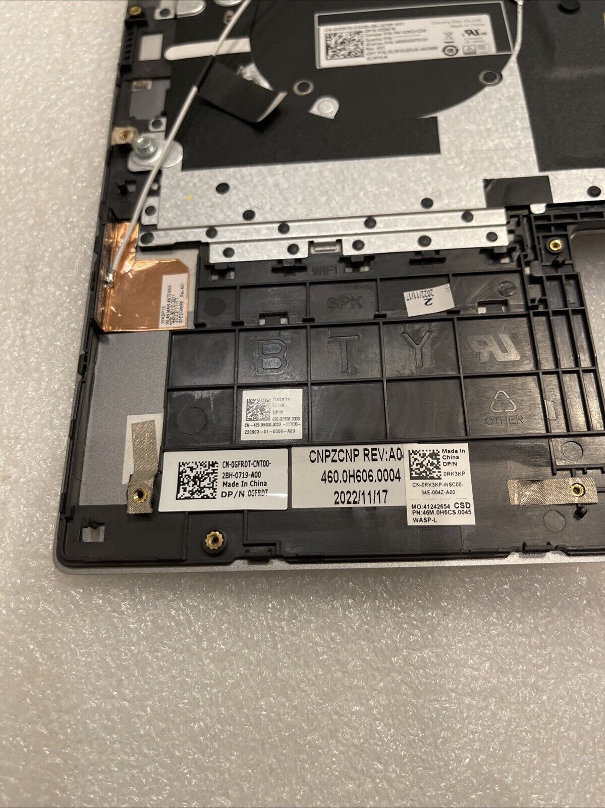 GENUINE DELL LATITUDE 3301 LAPTOP PALMREST US KEYBOARD RK3KP GFRDT NS B5