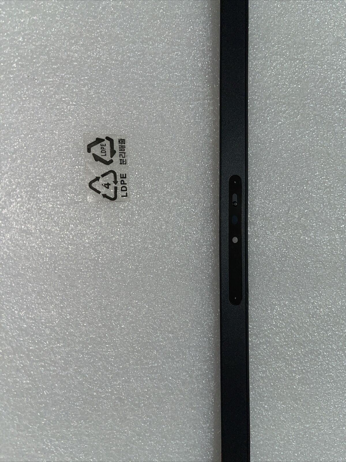 Genuine Dell Latitude 5410 LCD Front Trim Bezel Plastic Cover R5YKP 0R5YKP N4