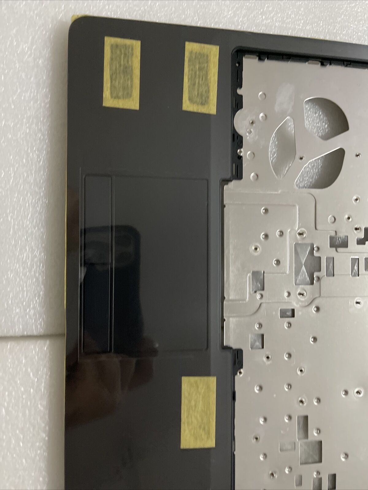 Dell Latitude 15 E5570 Precision 3510 Palmrest Touchpad Speakr A151N6 MM40T H1A1