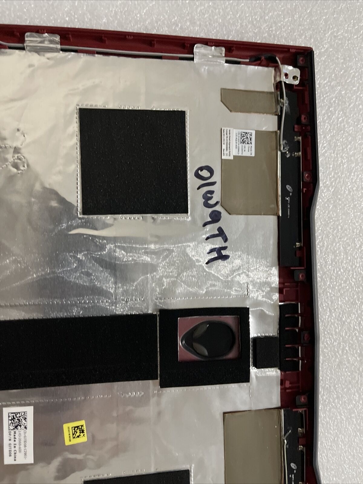 Genuine Dell Alienware M11x R3 Red LCD Back Cover Lid w/Antenna 7TNVW JTD06 H1B7