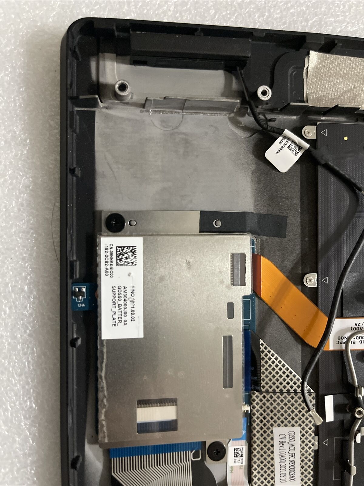 OEM Dell Alienware x15 R1 Laptop Palmrest Touchpad Keyboard  Extras 0V6M0K NT P6