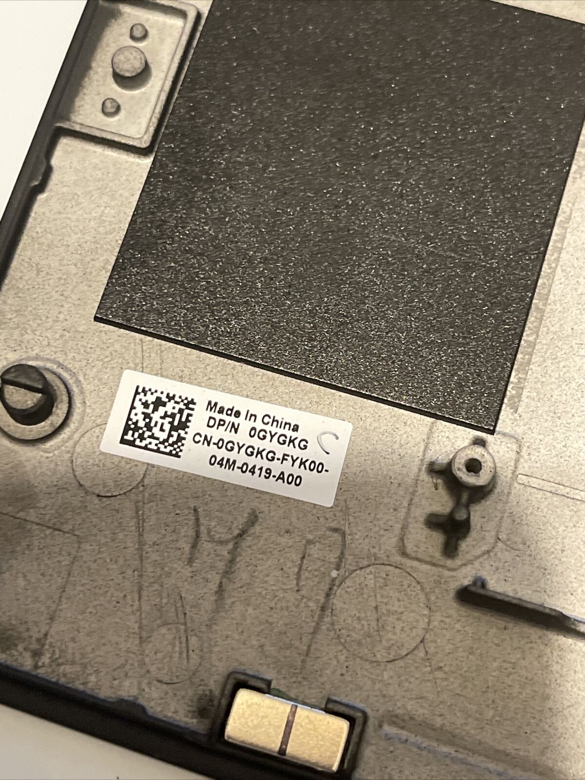 Genuine Dell Alienware M17 Laptop Palmrest Top Cover Assembly GYGKG 0GYGKG P4 T3