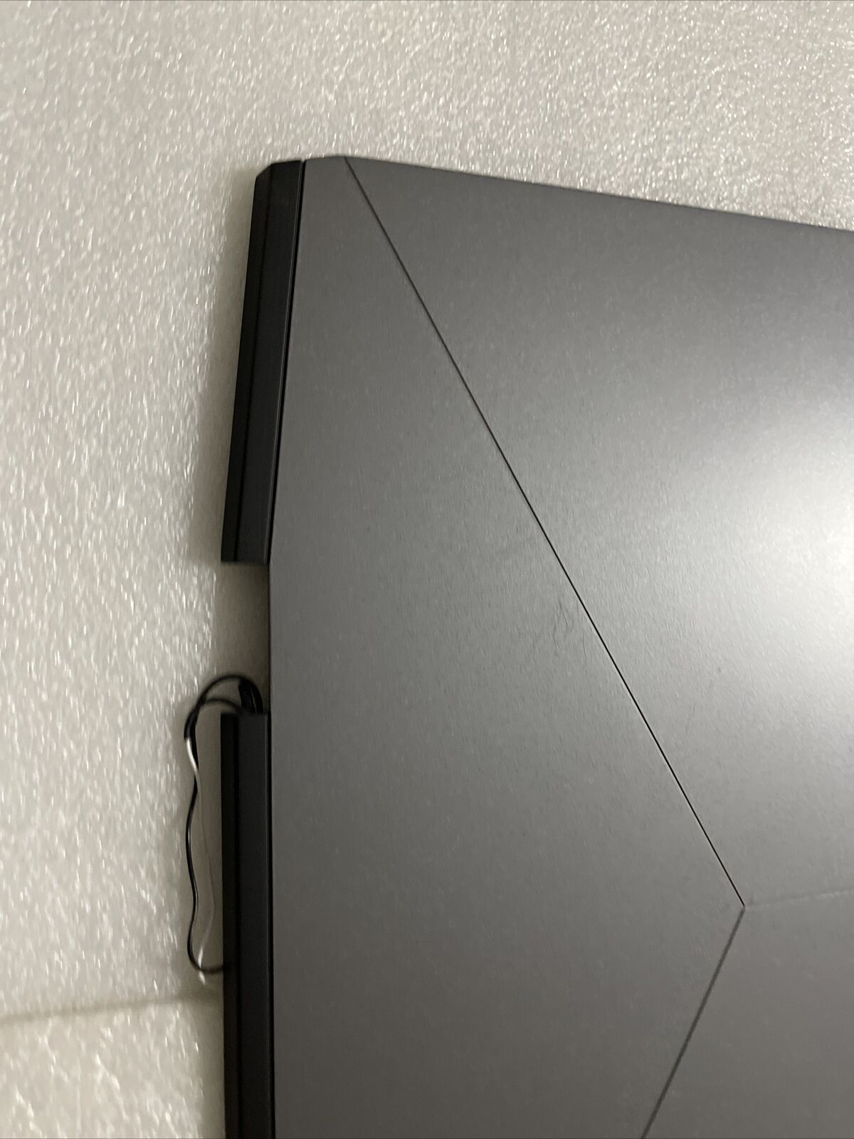 Genuine Dell Alienware M17 17.3" Laptop LCD Back Cover Camera 7R35P 07R35P H1 A2