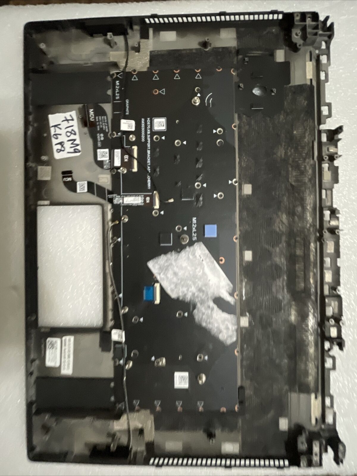 Genuine Dell Alienware X17 R2 Palmrest keyboard US English 718M9 0718M9 K6 P8