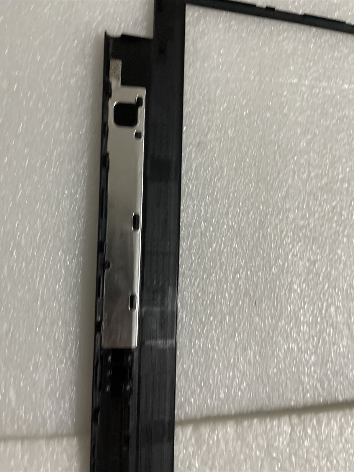 Genuine Dell Alienware M15 R2 Laptop LCD Front Bezel Cover  075D23 75D23 H1 N3
