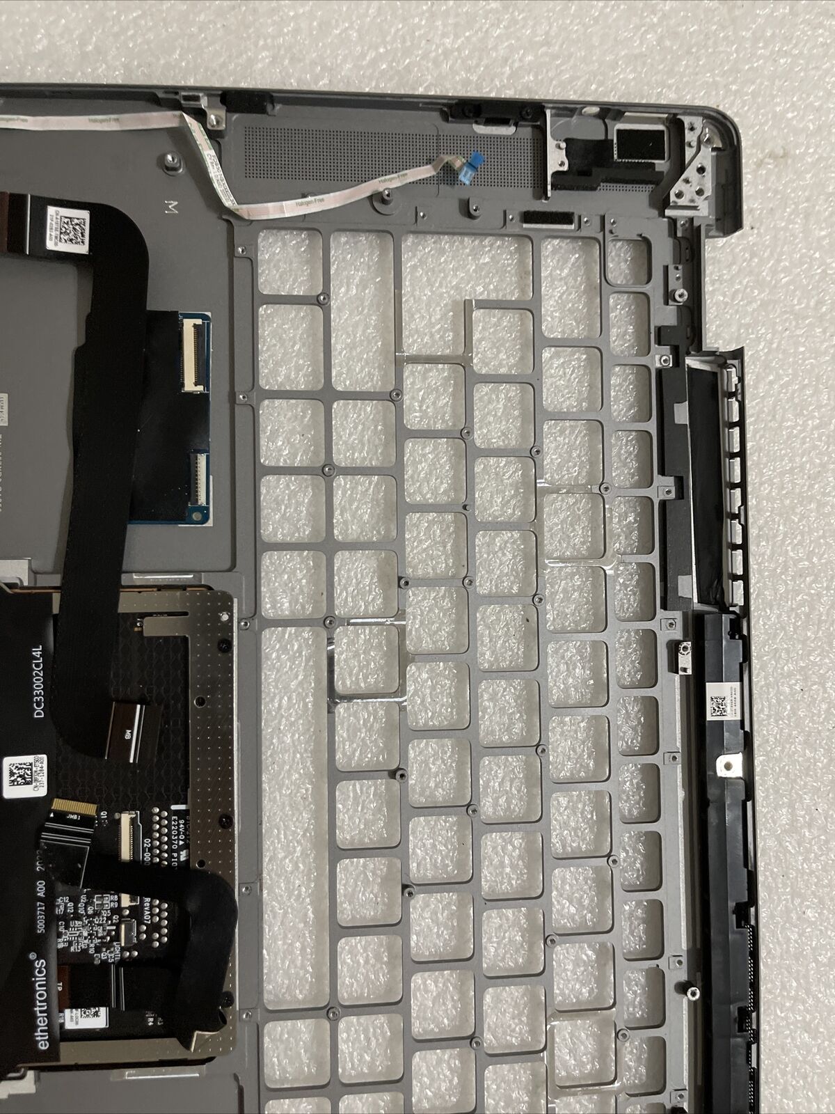 Dell OEM Latitude 9520 Palmrest Touchpad No SC 3HVVG 8R5KP 07XD0 H4 P6