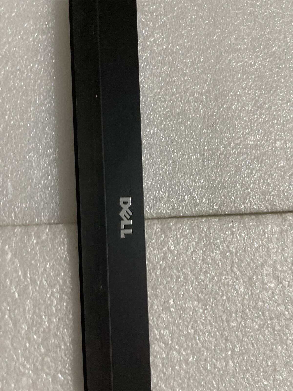 GENUINE DELL LATITUDE E5570 LAPTOP LCD FRONT TRIM BEZEL 8VYRG 08VYRG H1 N4