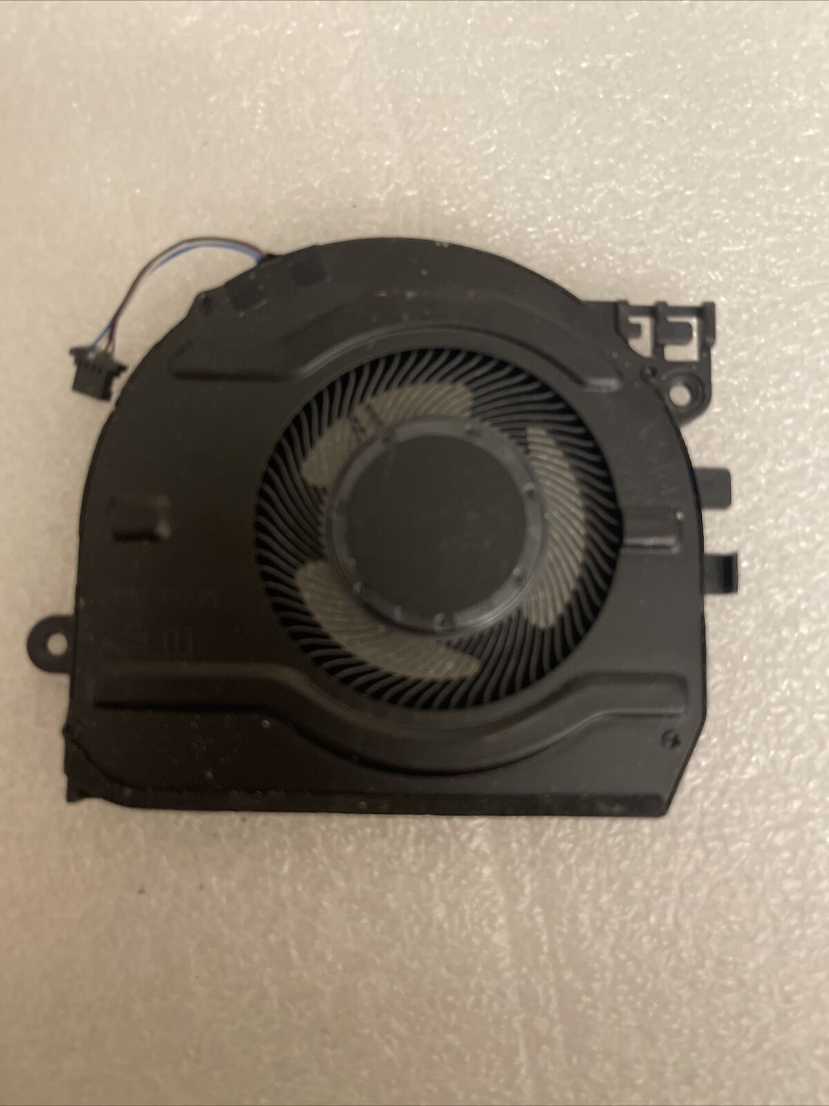 New Genuine Oem Dell Latitude 13 5320 Cpu cooling fan CJCNP 0CJCNP P2