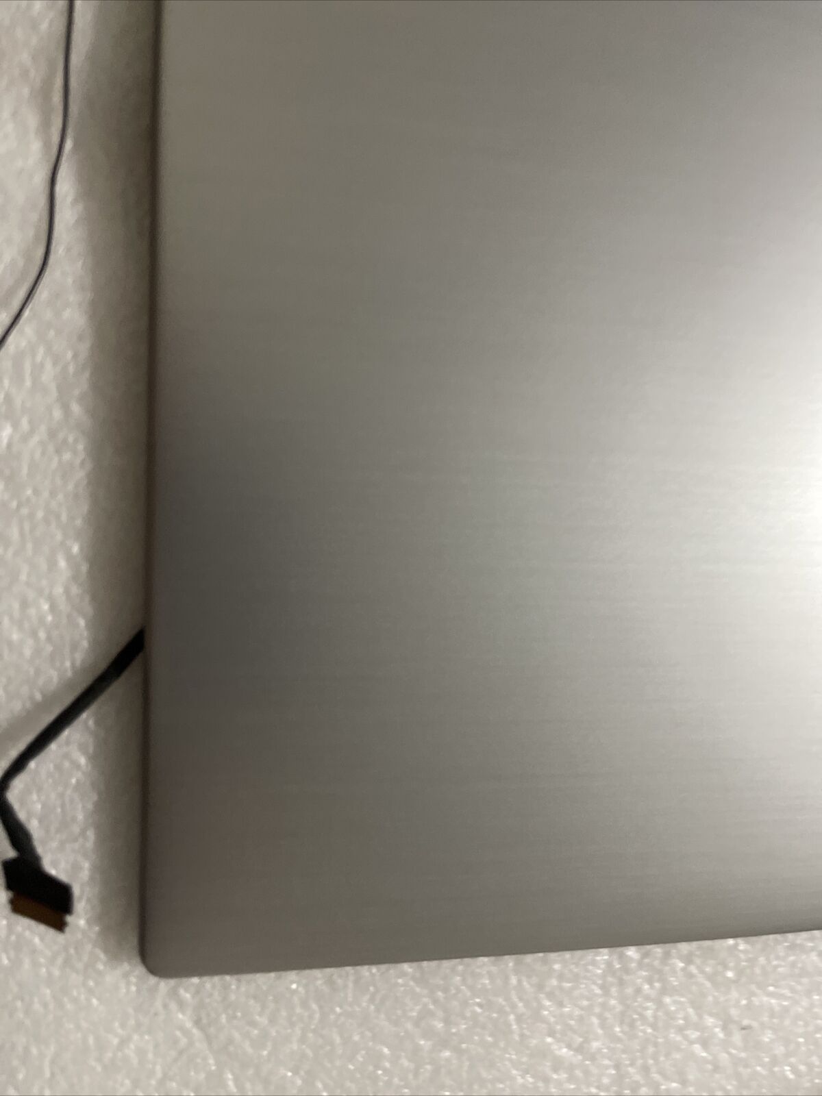 Genuine Lenovo Ideapad S145-15IWL Laptop Back Cover Silver  AP1A4000210 Ata d4