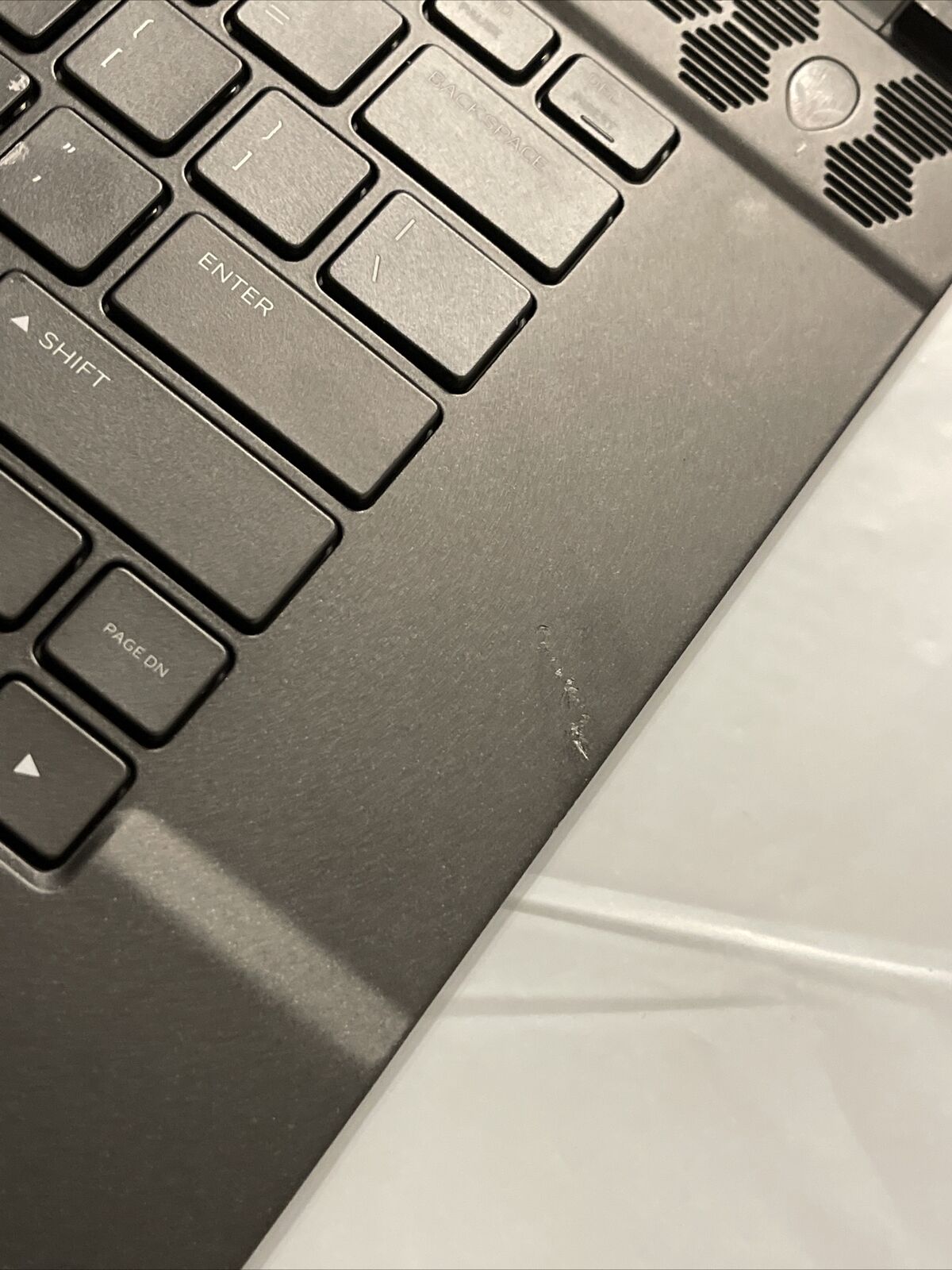 Dell ALienware  M15 R3 Laptop Palmrest US Keyboard Touchpad Speakers 03DYGJ H1P8