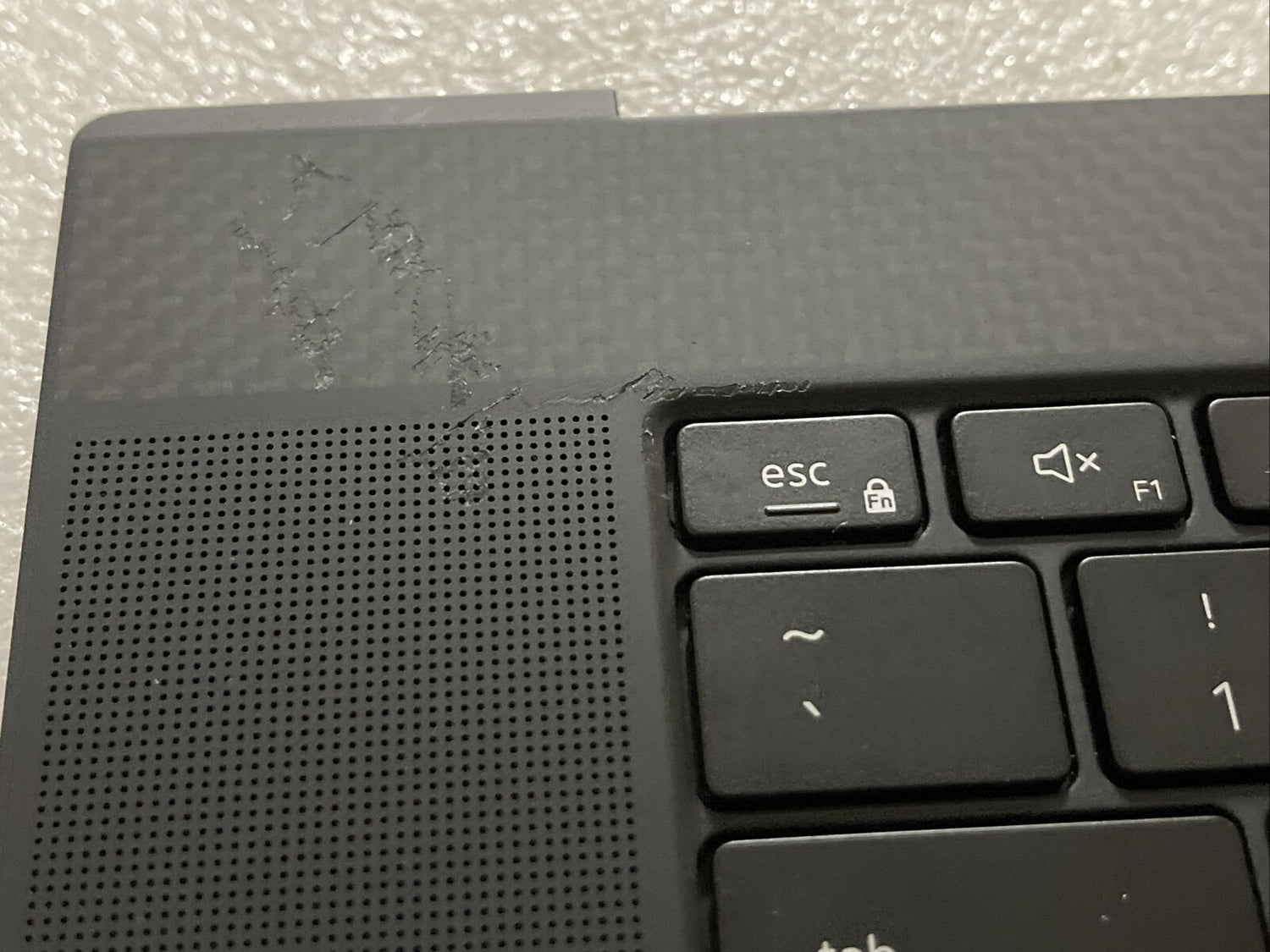 Dell XPS 17 9710  Laptop Palmrest US/EN Backlit Keyboard Speakers 9HJJX H2 D5
