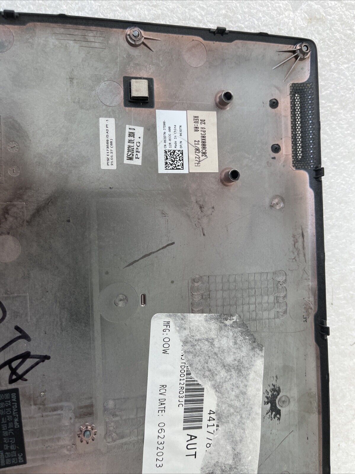 Genuine Dell Latitude 5420 E5420 Bottom Base Lower  Back Cover 063DTN 63DTN C1