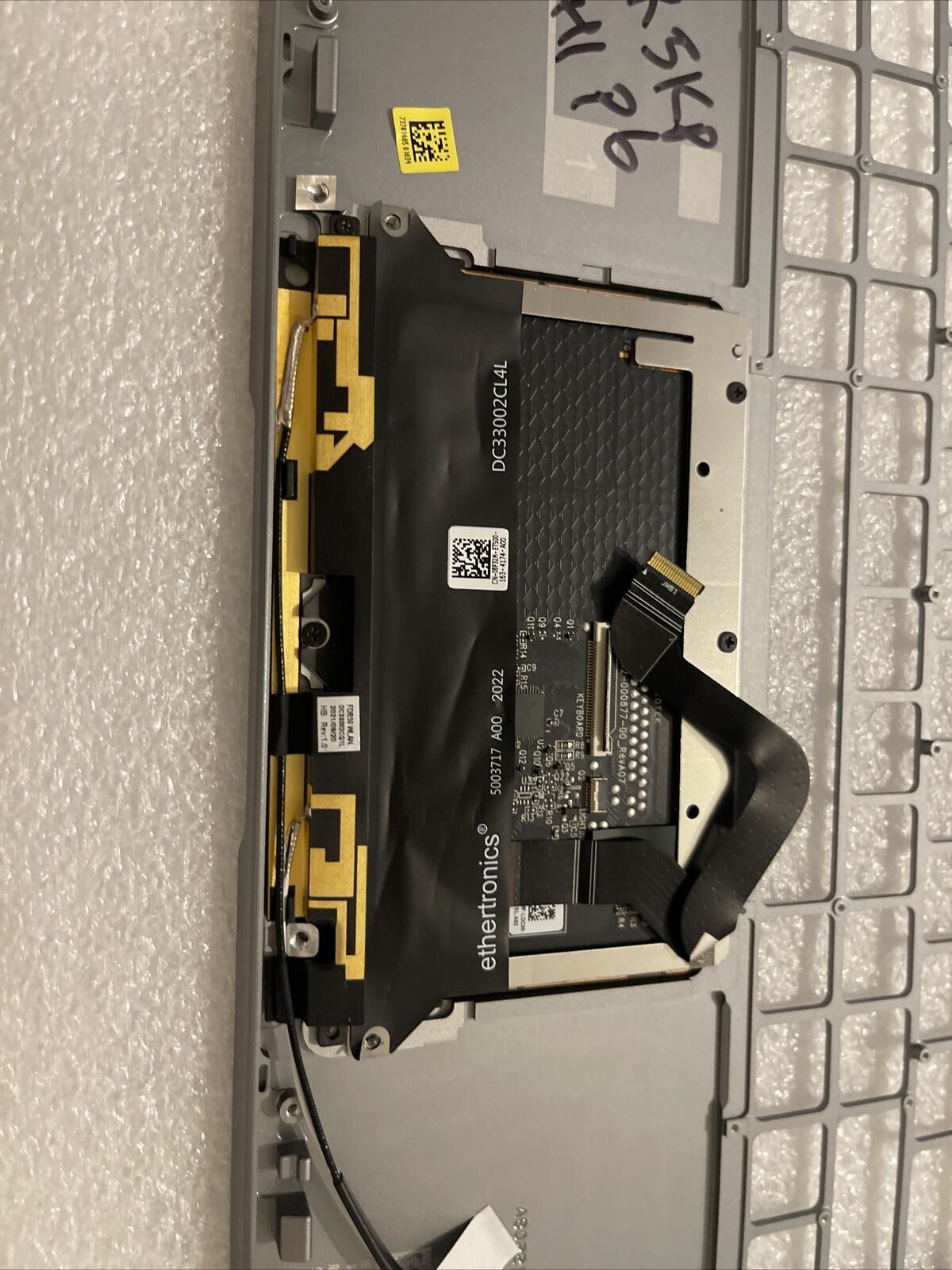 New Dell OEM Latitude 9520 Palmrest Touchpad No SC 3HVVG 07XD0 8R5KP H1 P6