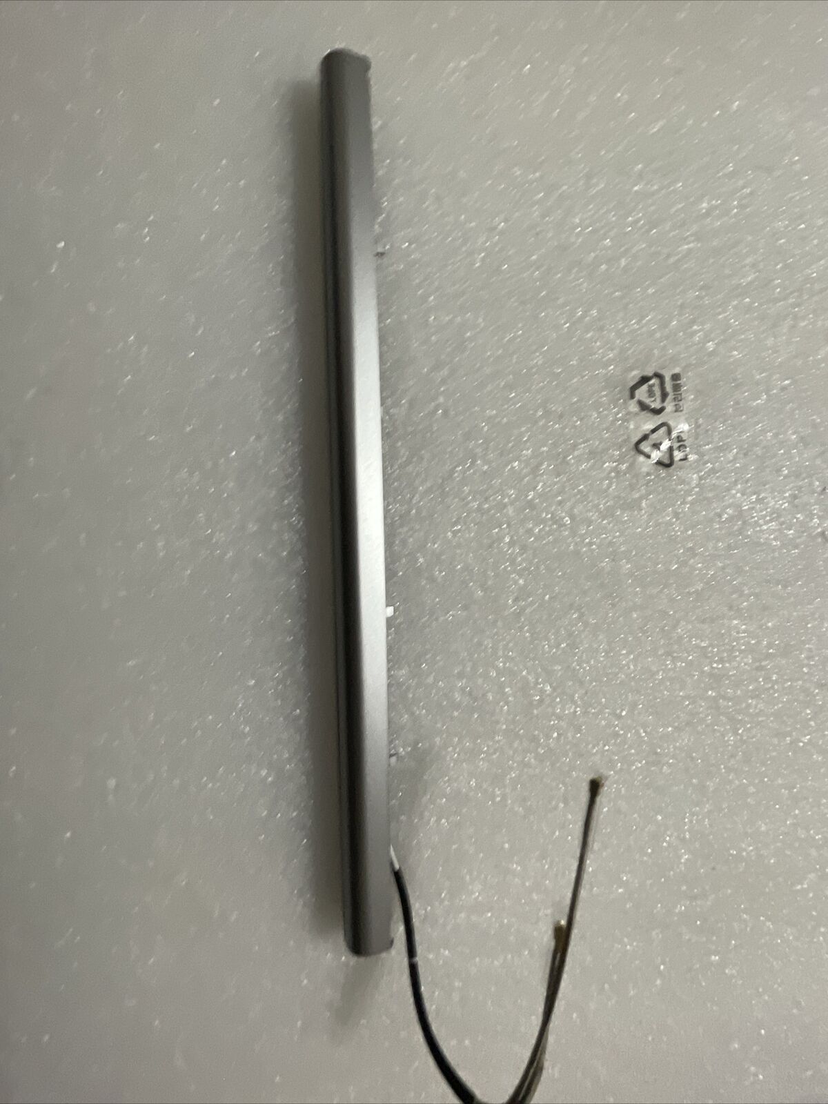 New Dell XPS 12 9Q23 Middle Antenna Hinge Cover Cap W/Cables Silver 0PFRYX S1