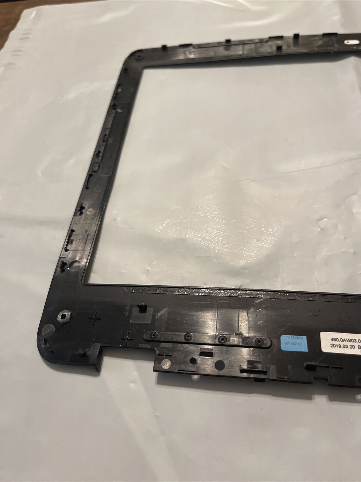 GENUINE Dell Latitude 3380 LCD Front Bezel w/ Webcam Port Black 00C3NM 0C3NM N2