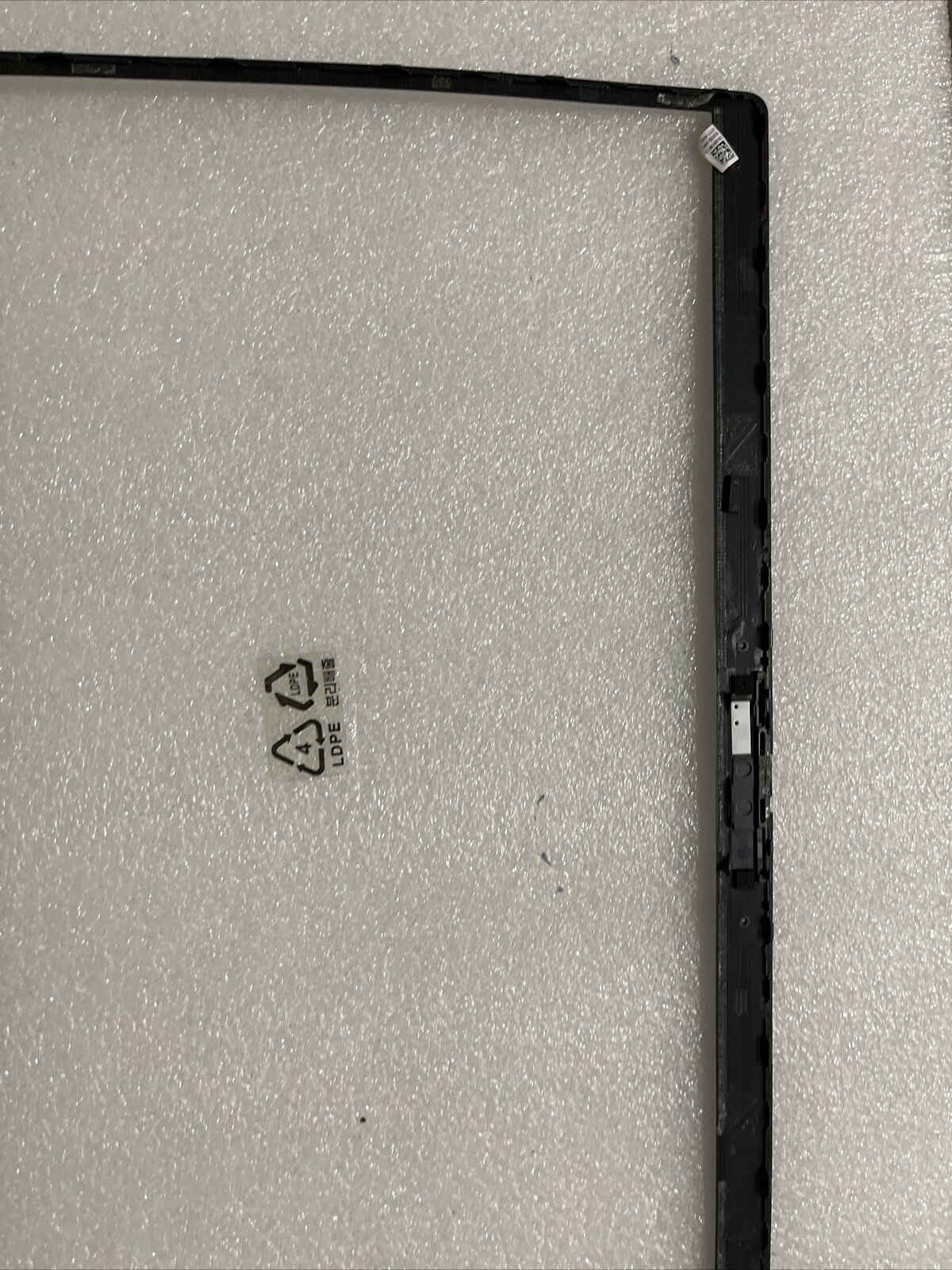Genuine Dell  Latitude 5540 E5540 LCD Front Trim Bezel  0HW5FR HE5FR H1 N3