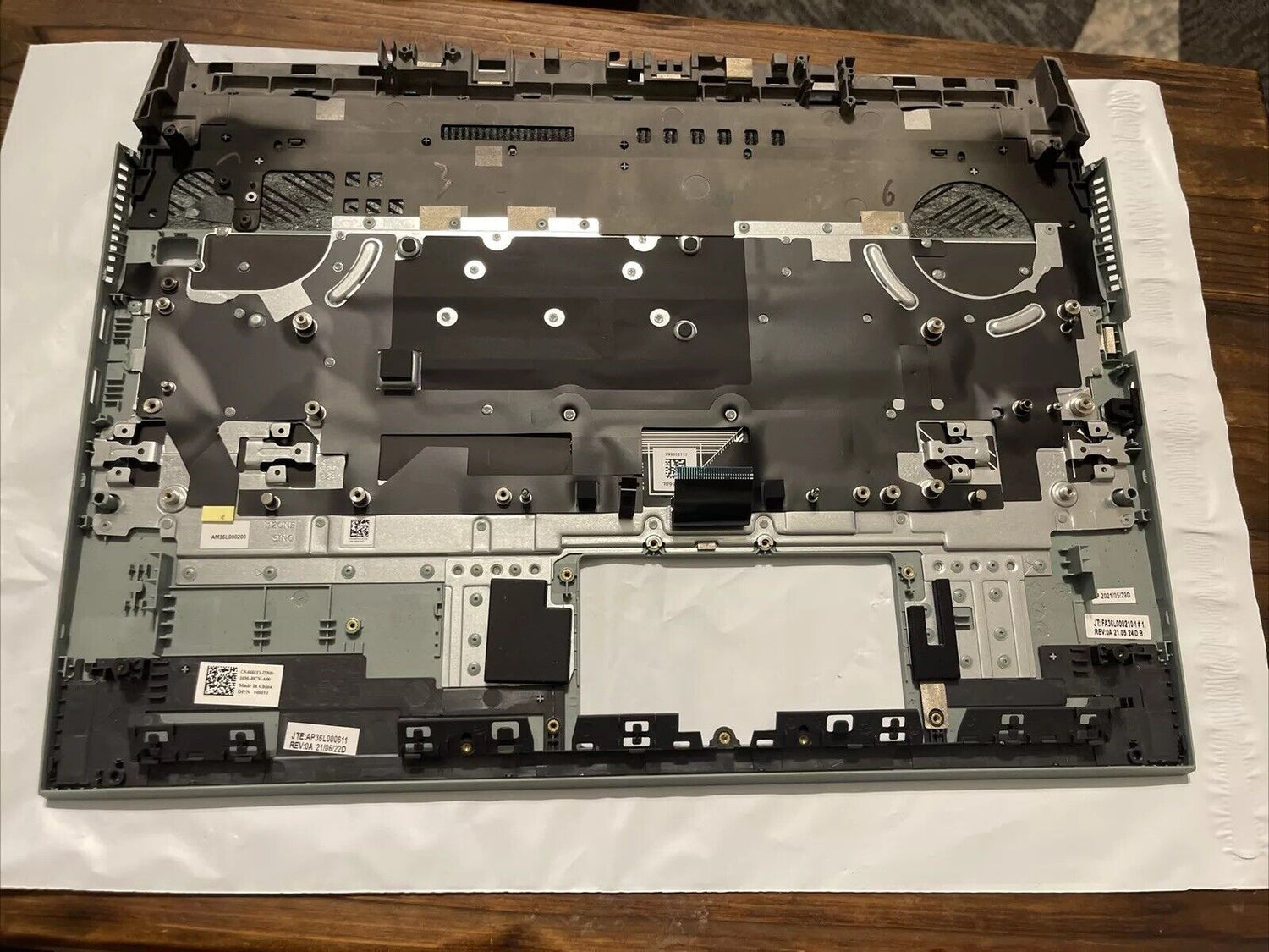 Dell G15 RYZEN Ed 15.6" Laptop Palmrest SPANISH BCL Keyboard  4R6Y3 04R6Y3 T1