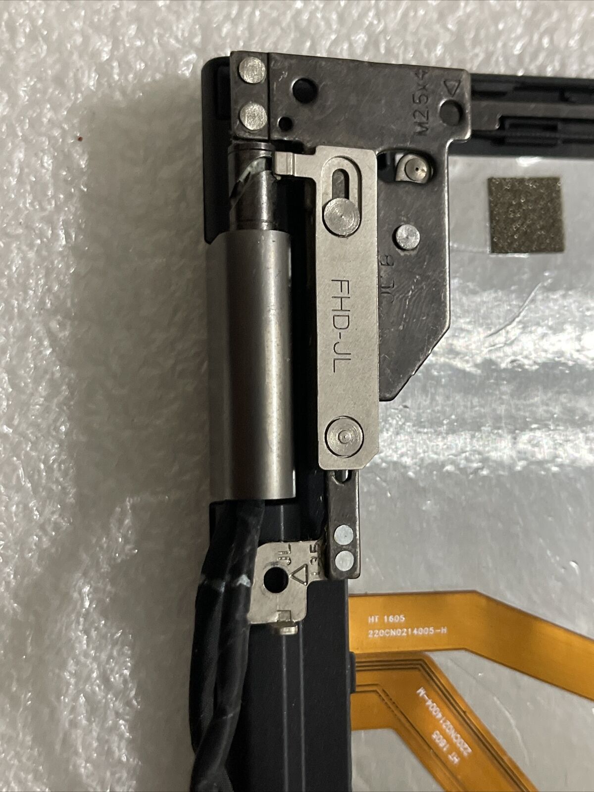 Genuine Lenovo Yoga 260 LCD Rear Back Cover  Hinges Camera AQ1EY000200 H1 N1