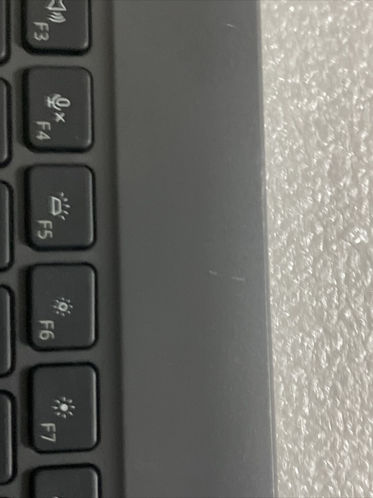 Dell Latitude 3540  Palmrest US English keyboard DVR0W 0DVR0W H1 P5 damage Broke