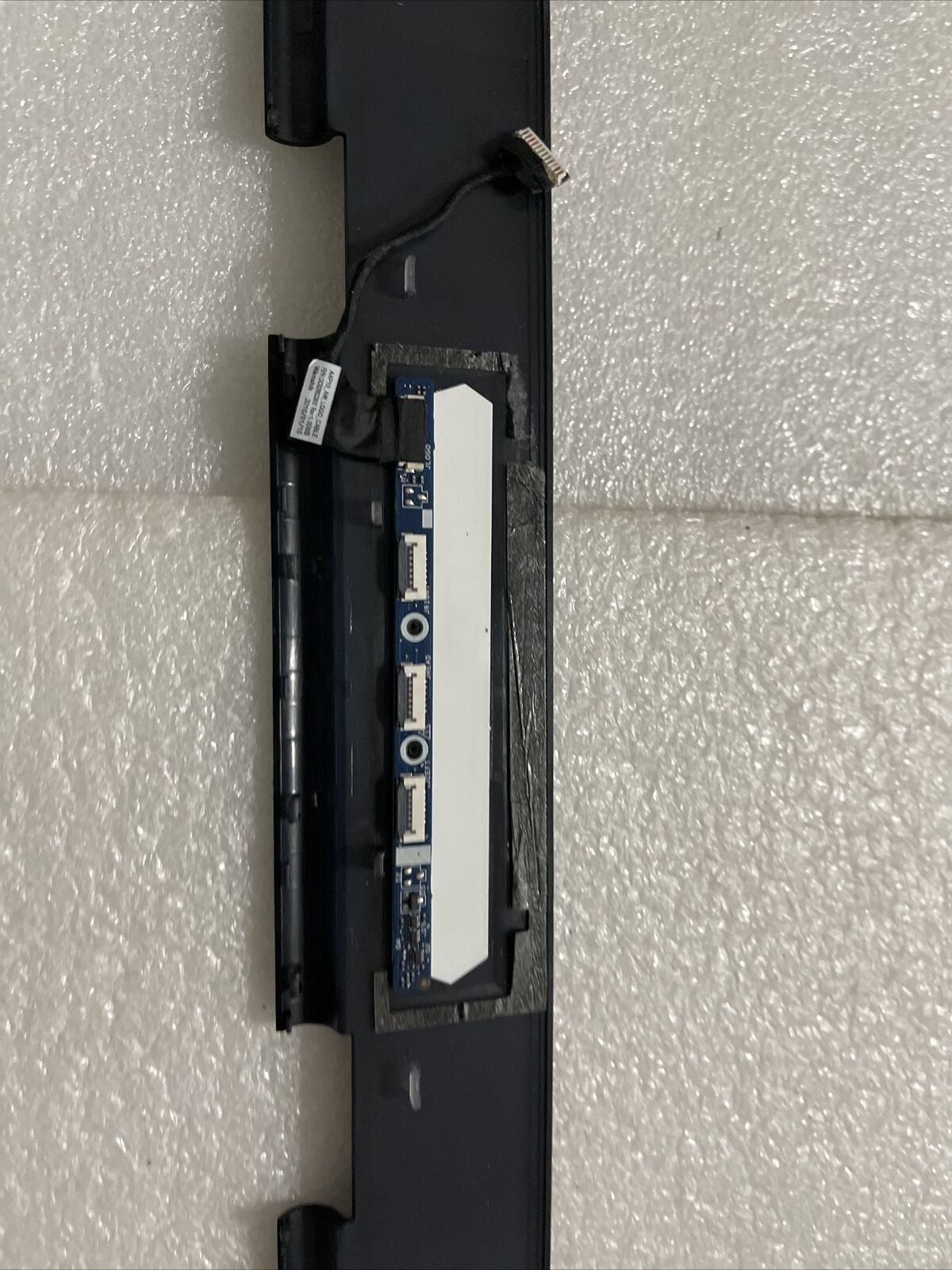 Genuine Dell Alienware 15 R2 R1 LCD Bezel with Logo Board P5FXG 0P5FXG H1 N3