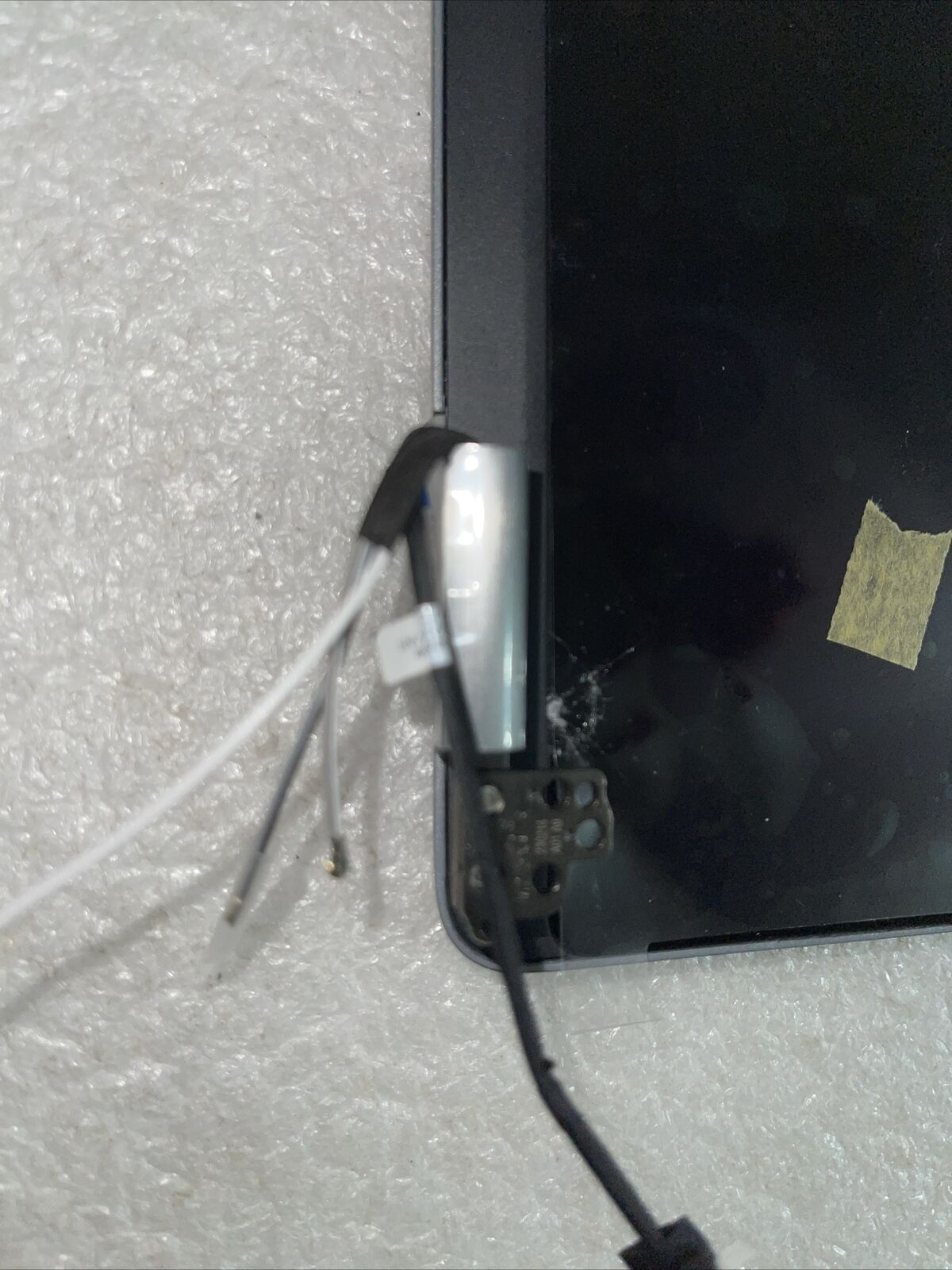 Defective Cracked Dell Latitude 5320 2-in-1 13.3" FHD TouchScreen XYJY4 MT D2