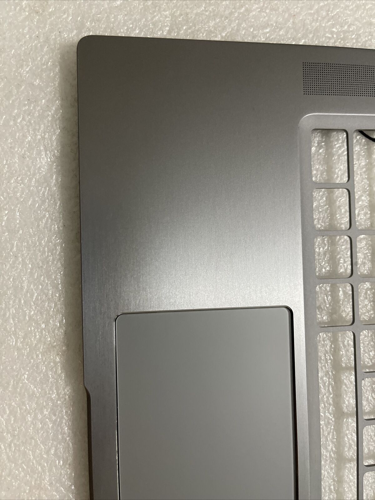 Dell OEM Latitude 9520 Palmrest Touchpad No SC 3HVVG 8R5KP 07XD0 H4 P6