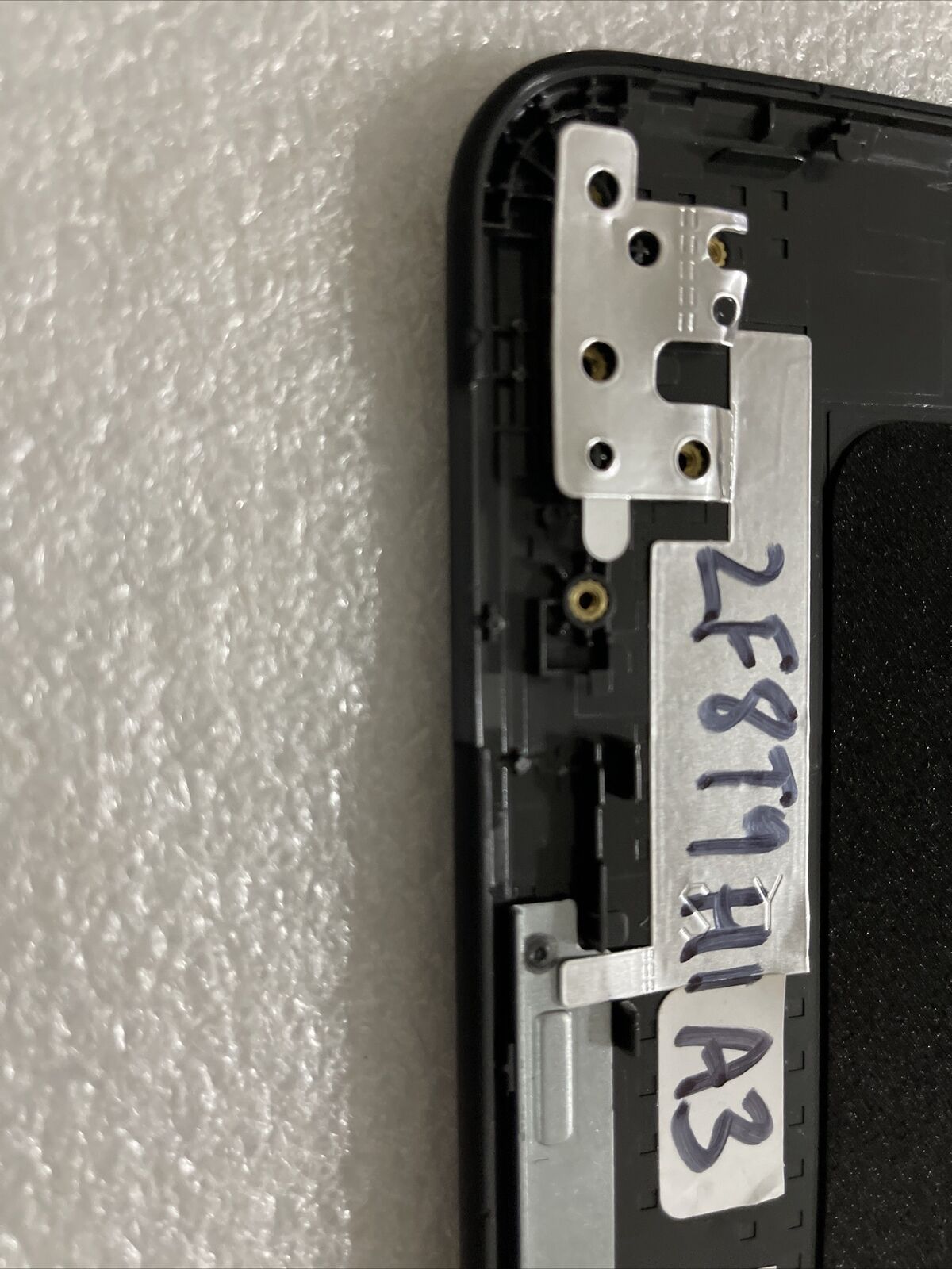 GENUINE DELL LATITUDE 3300 LCD BACK COVER 2F8T9 H1 A3 Missing Hinge cover