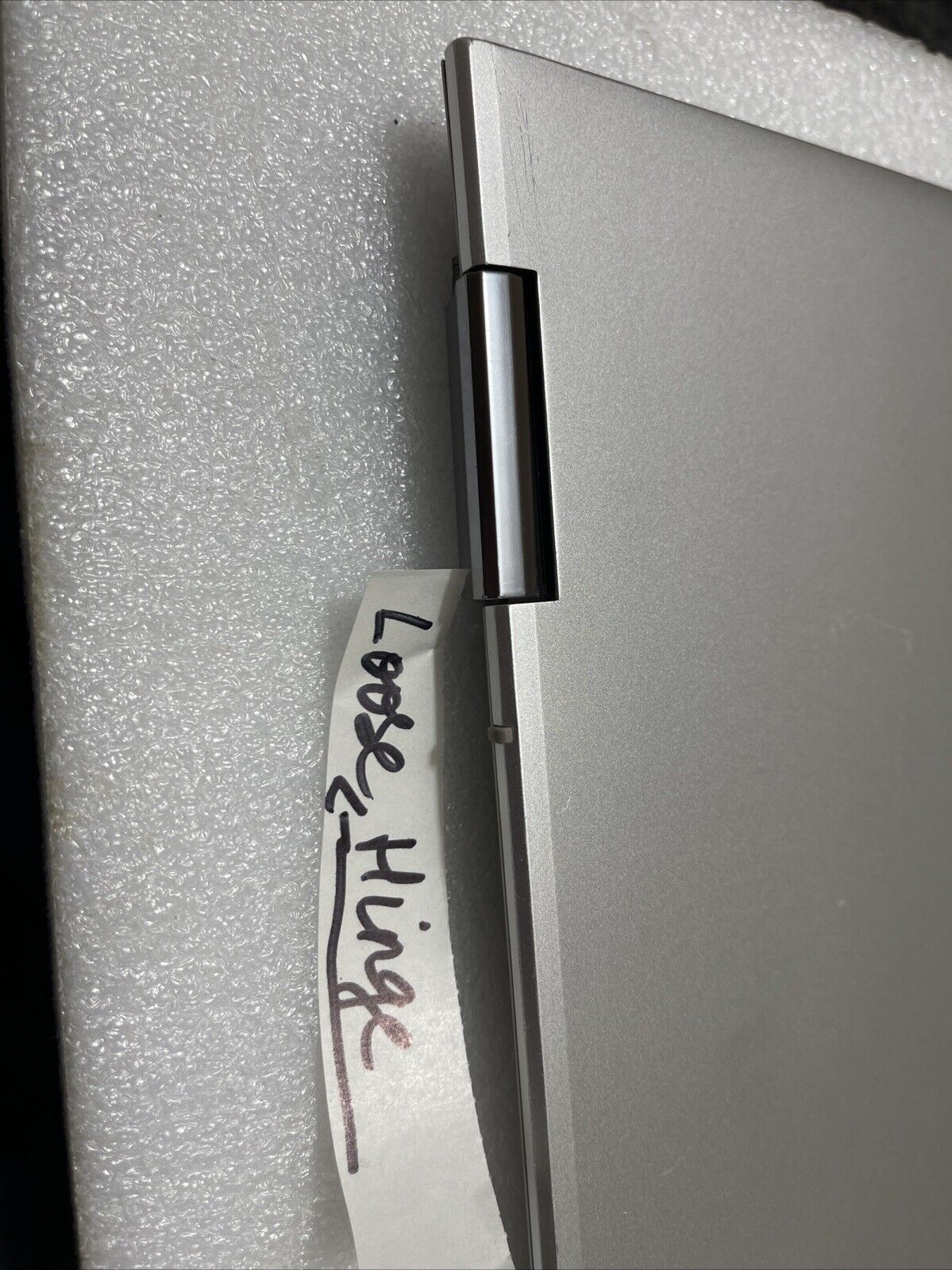 DELL INSPIRON 7706 2In1 17.3 QHD+ Lcd Silver TOUCHSCREEN 7TD3M HTF1 Loose Hinge
