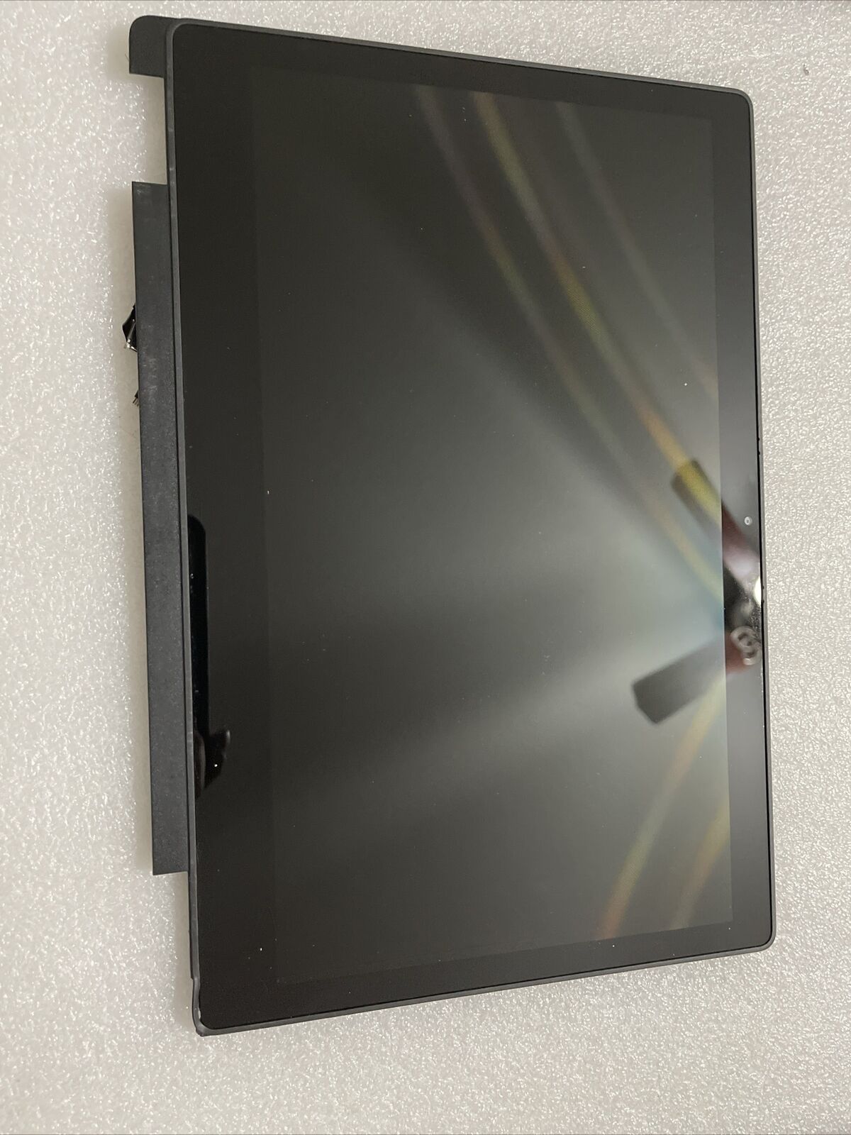 DELL LATITUDE 3310 2-IN-1 13.3 TOUCHSCREEN FHD RN9GF K2 S8 Broken Corner Plastic