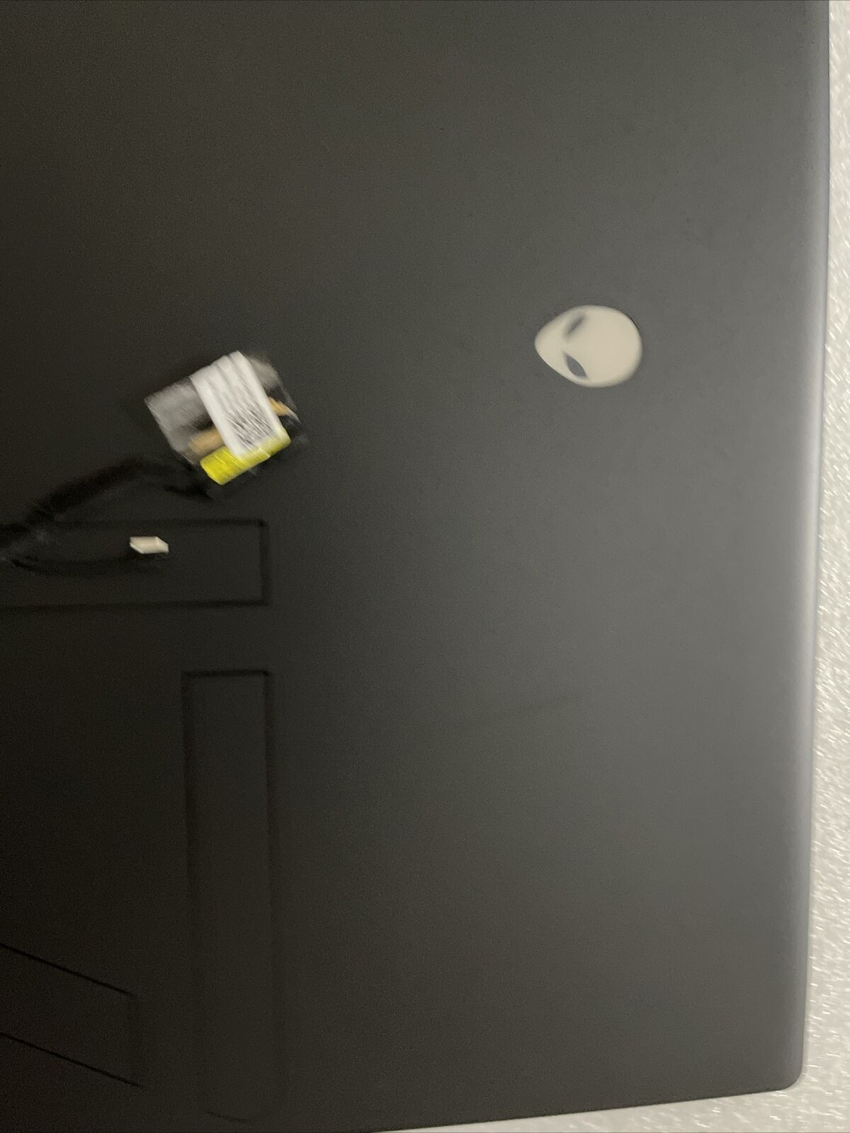 Dell Alienware m17 R5 AMD 165Hz FHD LCD Screen Assembly DY3T6 35CVT H1 L8