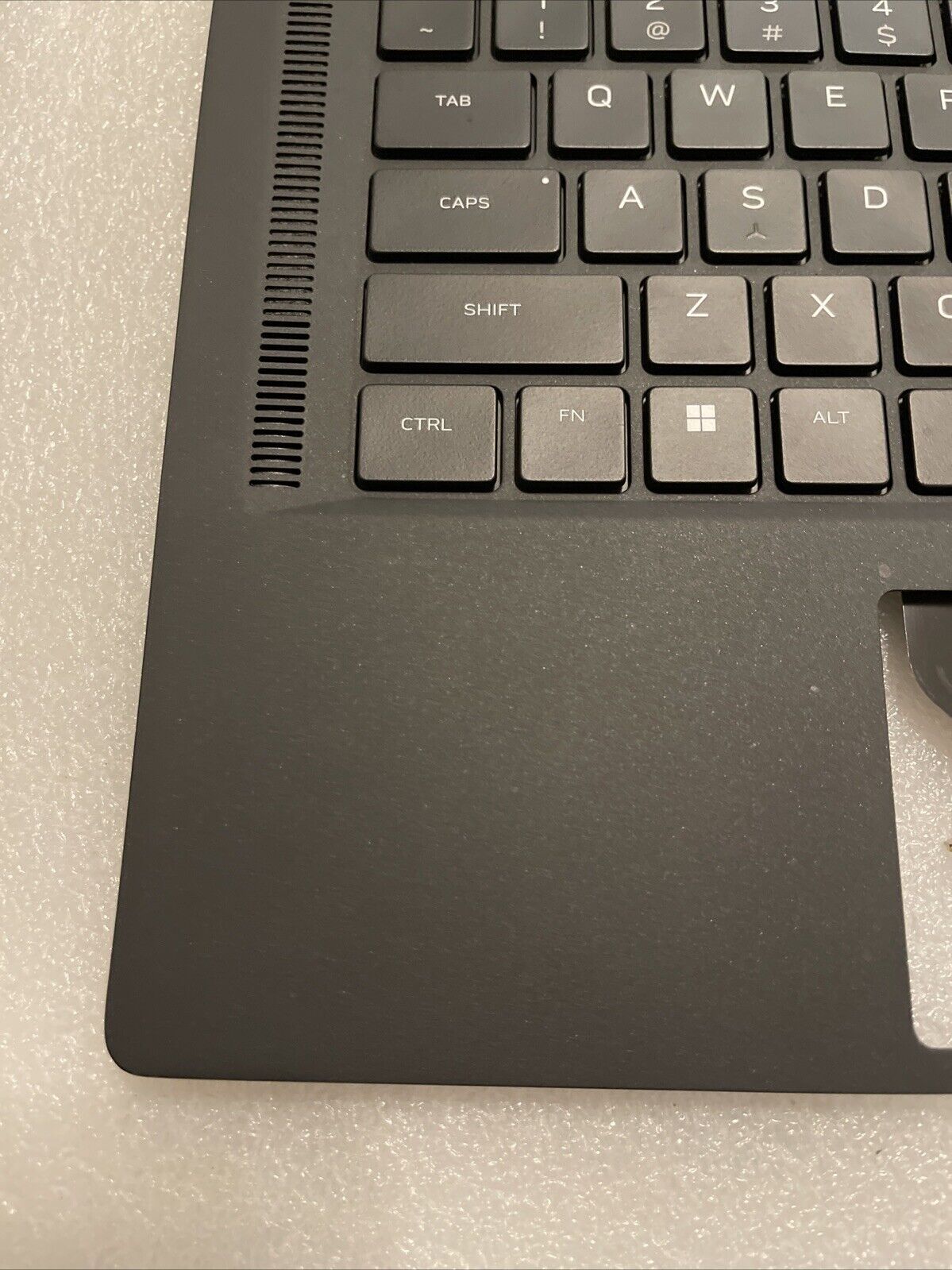 Genuine Dell Alienware x15 R1 Laptop Palmrest US RGB BCL Keyboard 0V6M0K JTP4