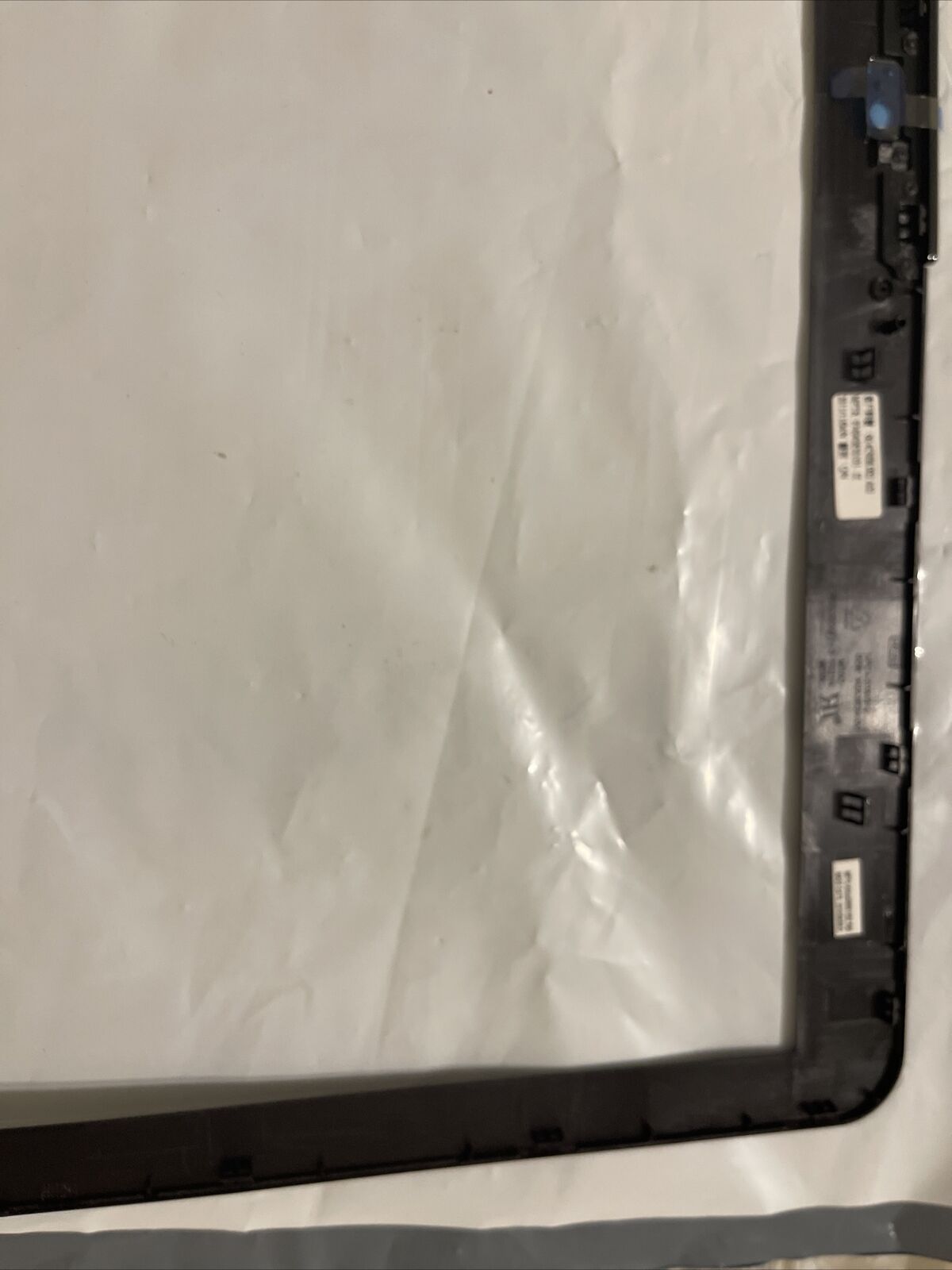 New Dell Inspiron 1750 17.3" Front LCD Bezel W/ Camera Space F662T 0F662T N1