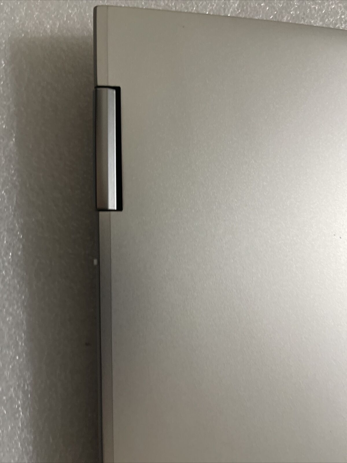 Defective DELL INSPIRON 7706 2in1 17.3" QHD+ Lcd Silver TOUCHSCREEN 7TD3M P6 S7