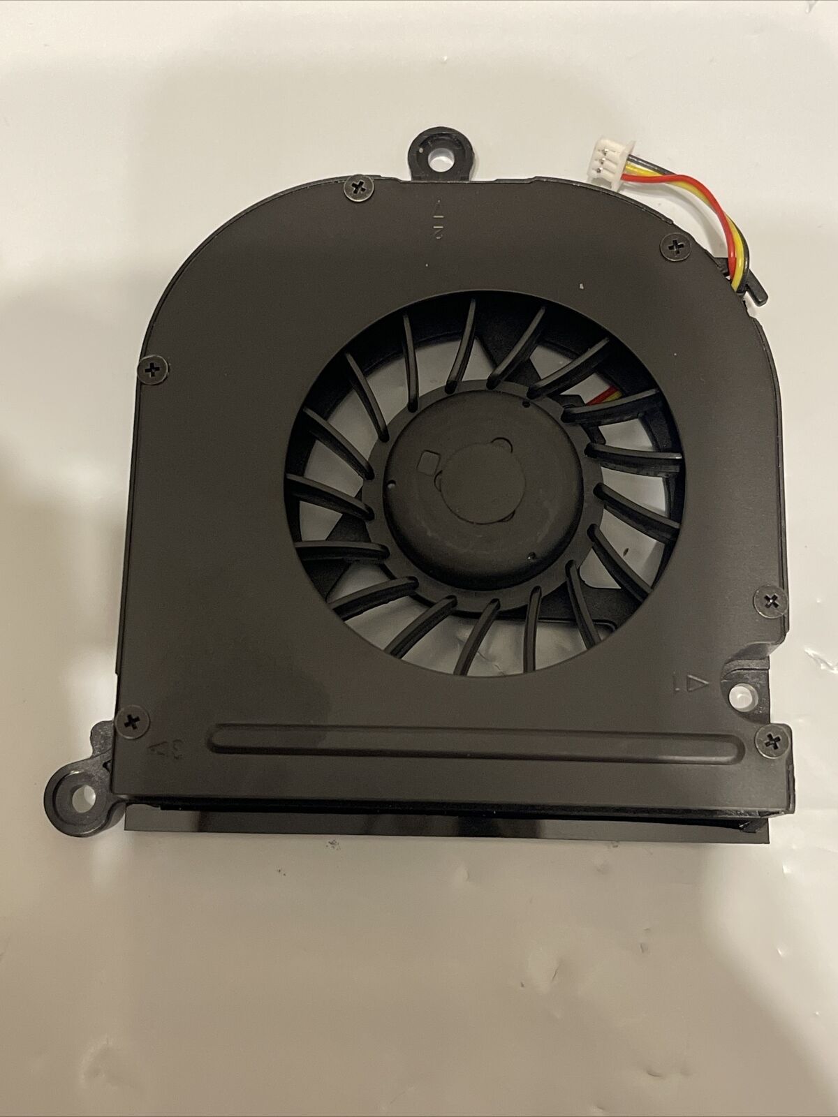 NEW OEM Dell Inspiron 1420 & Vostro 1400 CPU Cooling Fan 13GNJQ10M320-2DE YY529