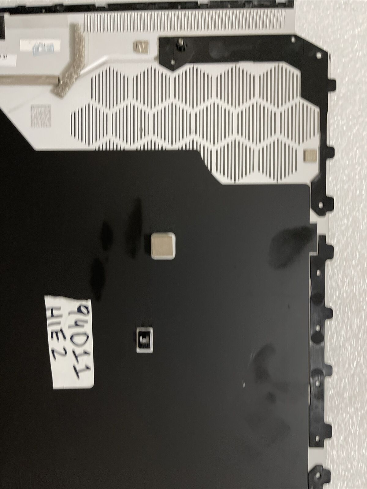 Genuine Dell ALIENWARE x17 R1 X17 R2 D White Bottom Base Back cover 94D11 H1 E1