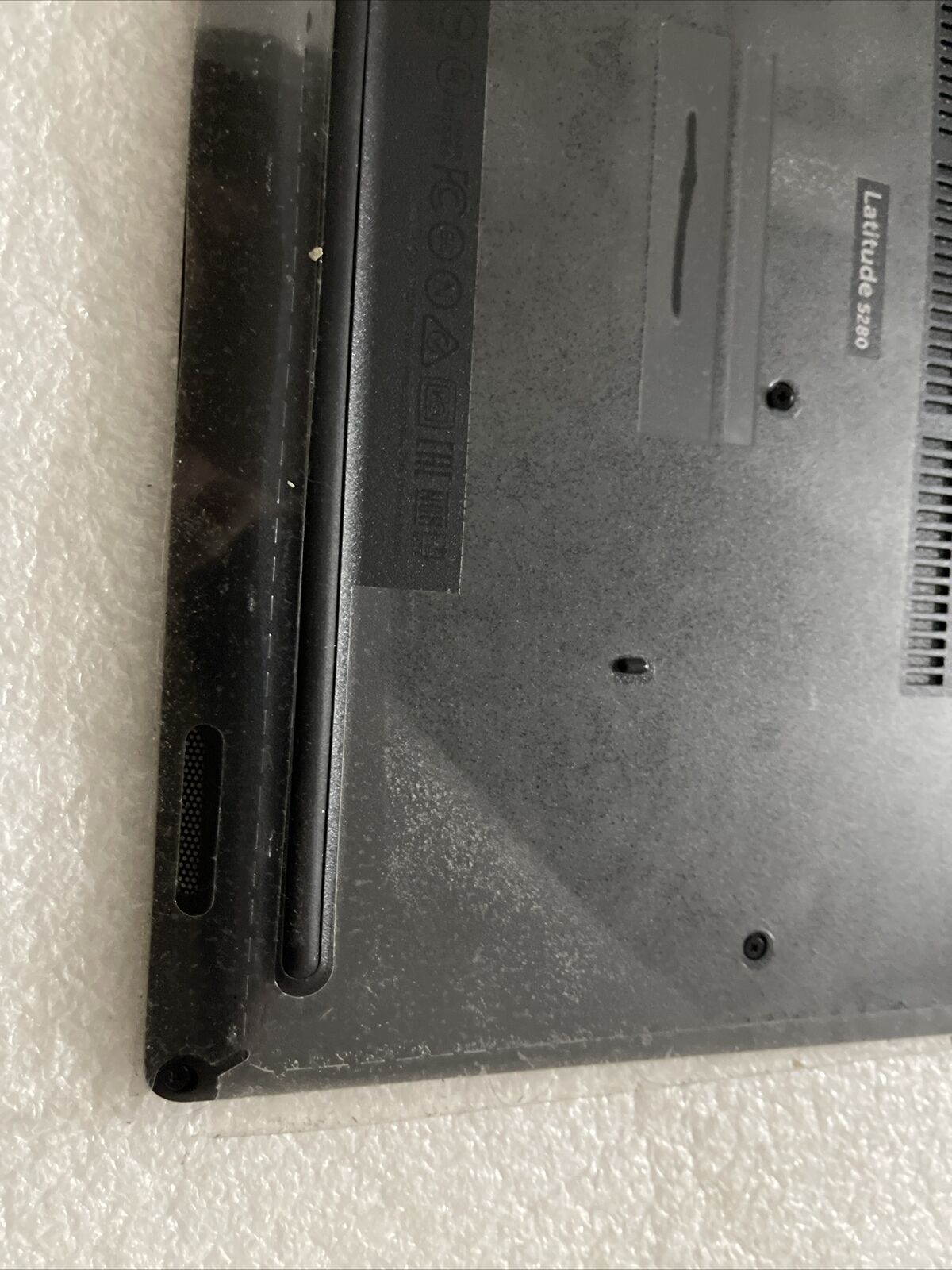 Genuine Dell LATITUDE 5280 Laptop Bottom Base  Cover 09W2WJ 9W2WJ H1 B3