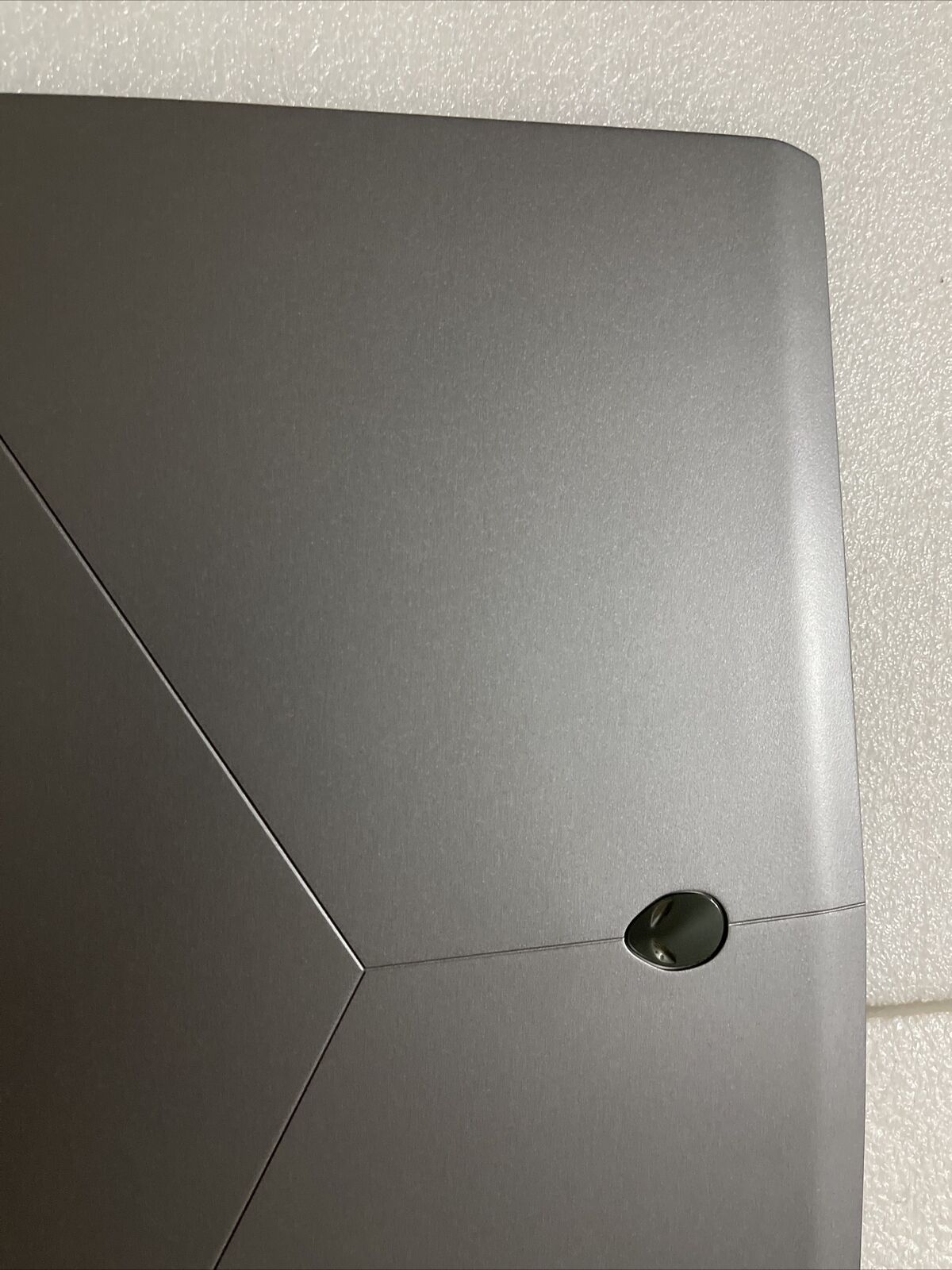 Genuine Dell Alienware M17 17.3" Laptop LCD Back Cover Camera 7R35P 07R35P H4 A2