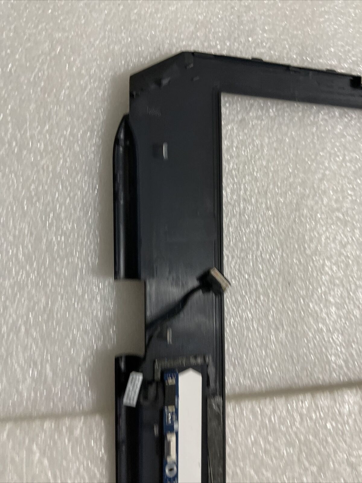 Genuine Dell Alienware 15 R2 R1 LCD Bezel with Logo Board P5FXG 0P5FXG H1 N3