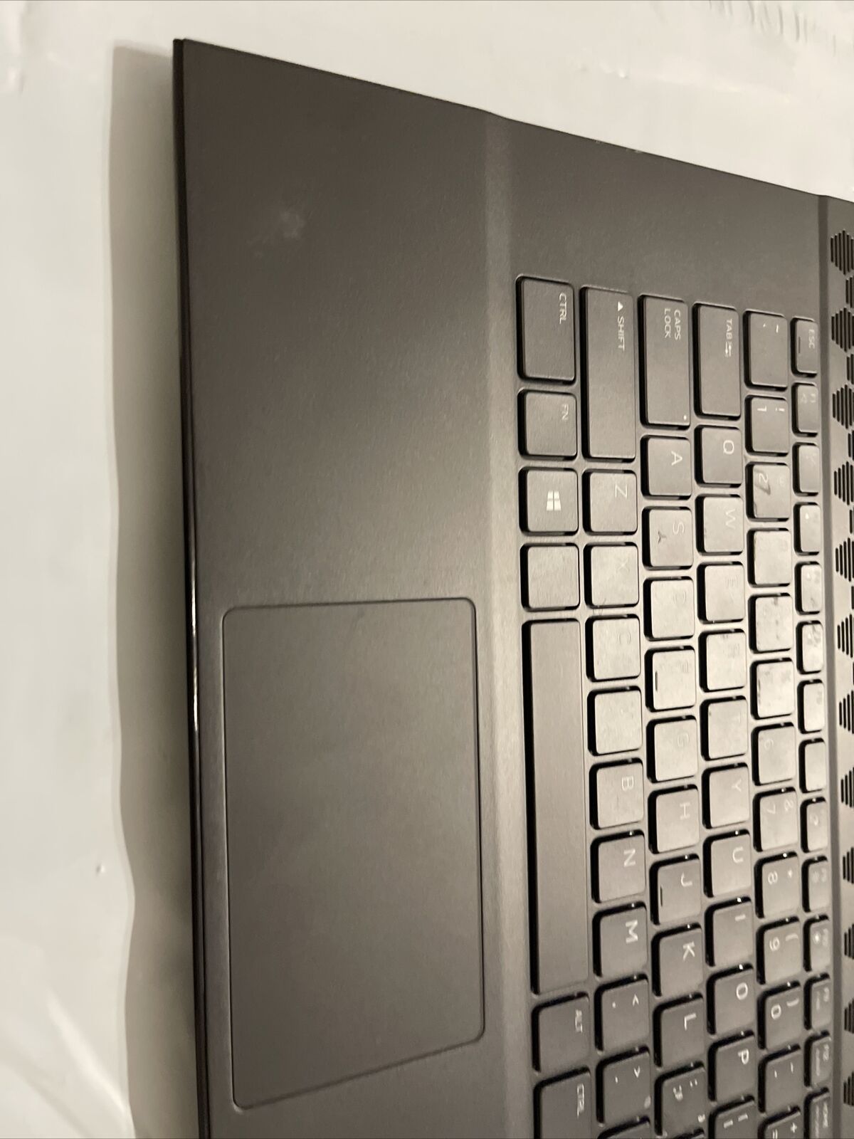 Dell ALienware  M15 R3 Laptop Palmrest US Keyboard Touchpad Speakers 03DYGJ H1P8