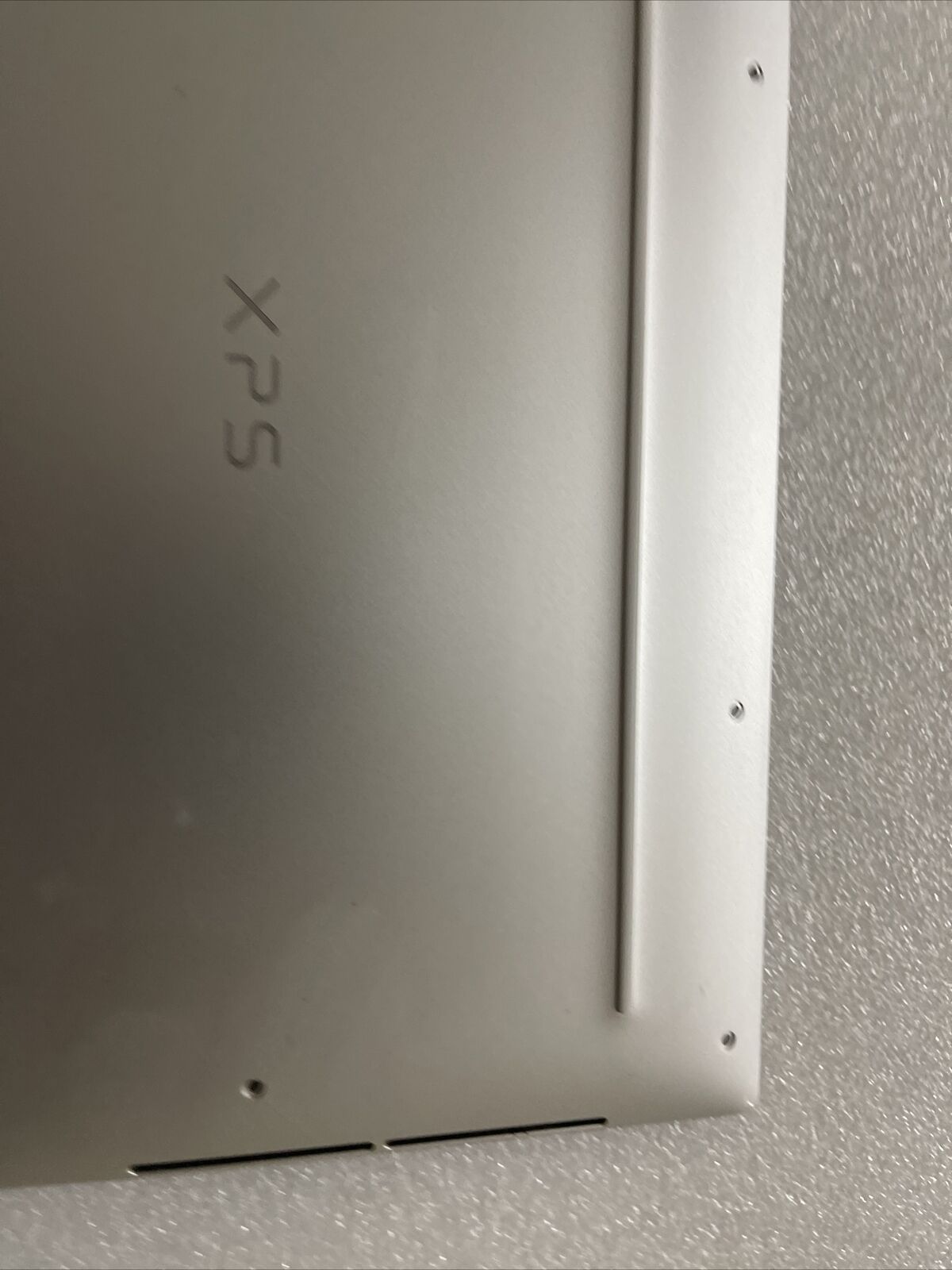 Dell OEM XPS 13" 9300 Laptop Bottom Base Metal Cover Assembly T3Y7G k1 B3 gradeb
