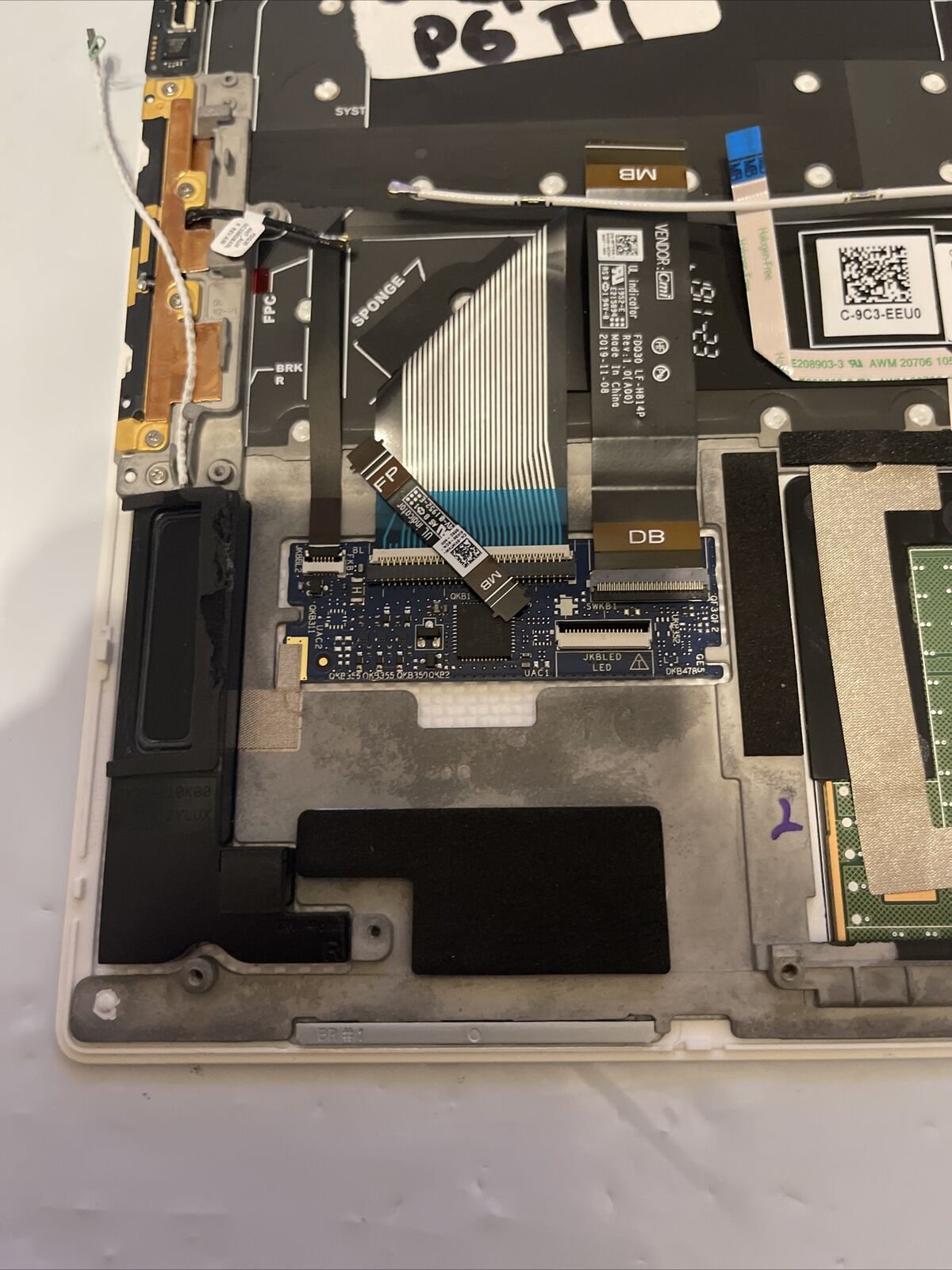 Dell XPS 9300 Palmrest Touchpad french Keyboard Assembly GT8XM P6 T1