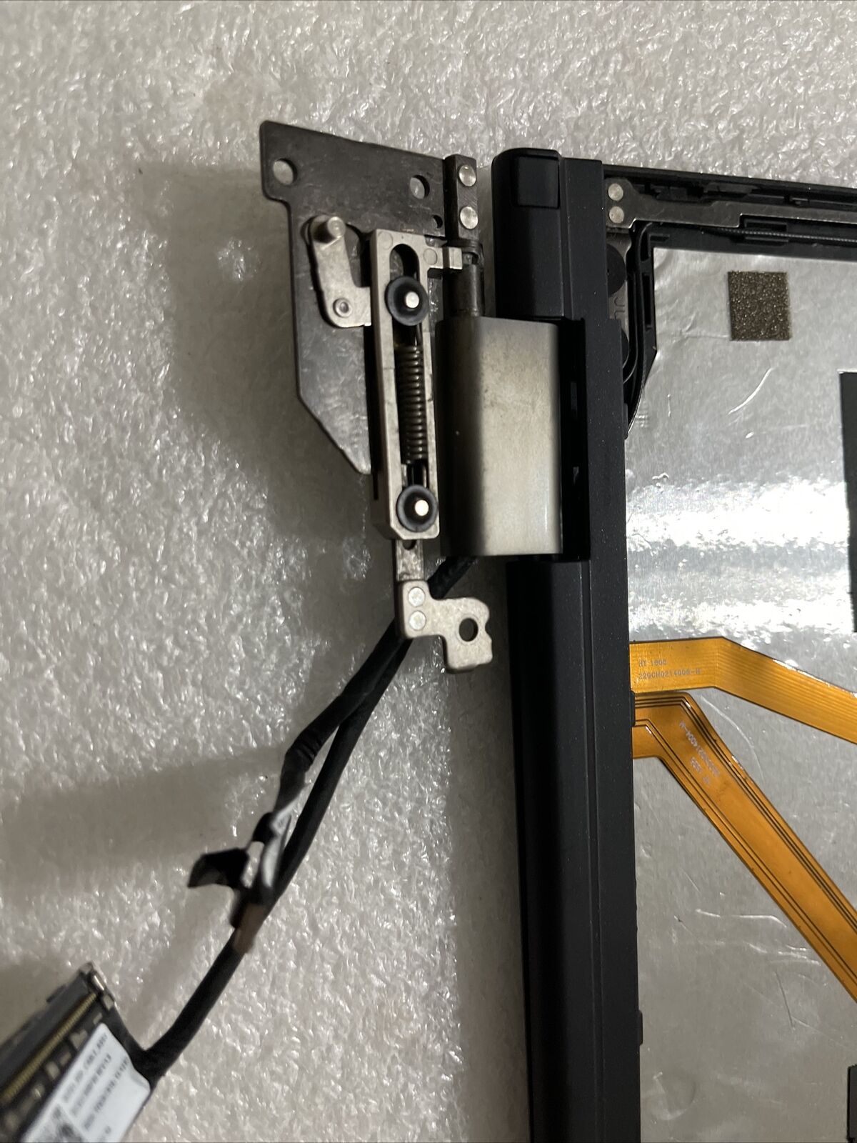 Genuine Lenovo Yoga 260 LCD Rear Back Cover  Hinges Camera AQ1EY000200 H1 N1