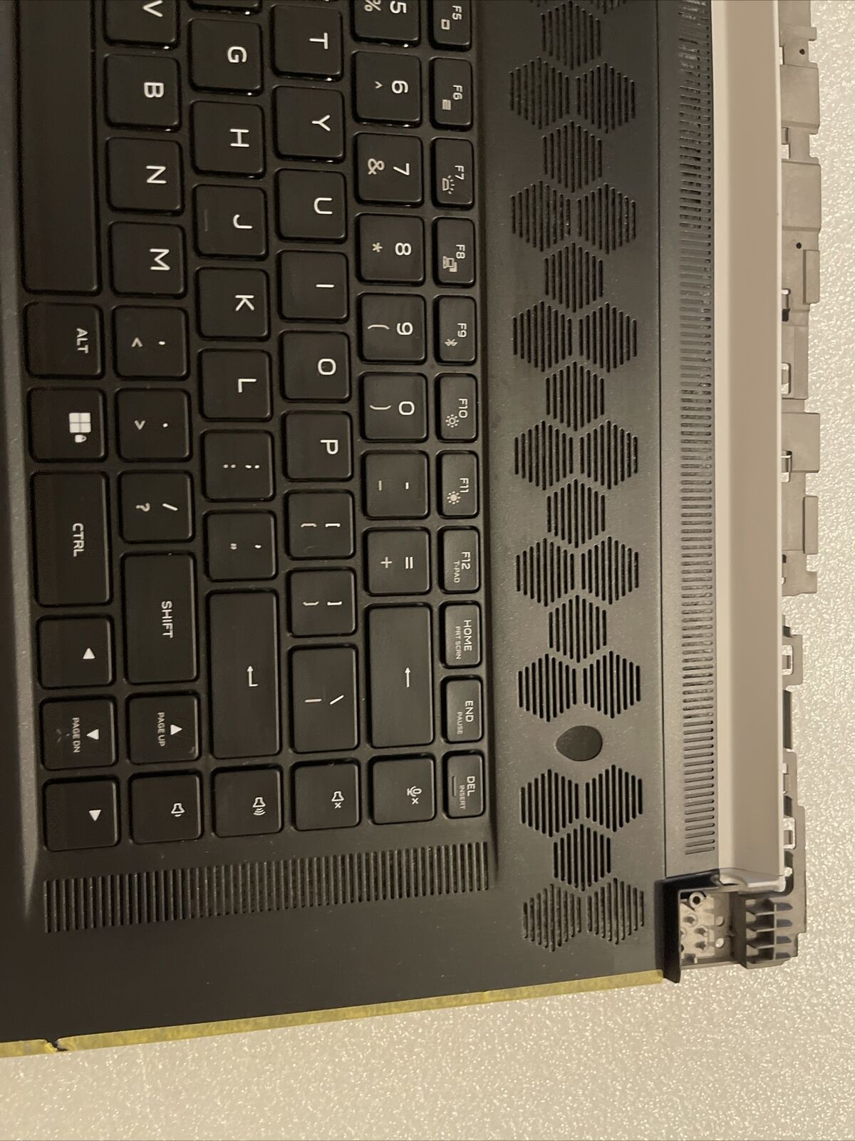 DELL ALIENWARE M17 R4 PALMREST US Eng KEYBOARD 01WM6W 06N1JW 6N1JW H1 P8
