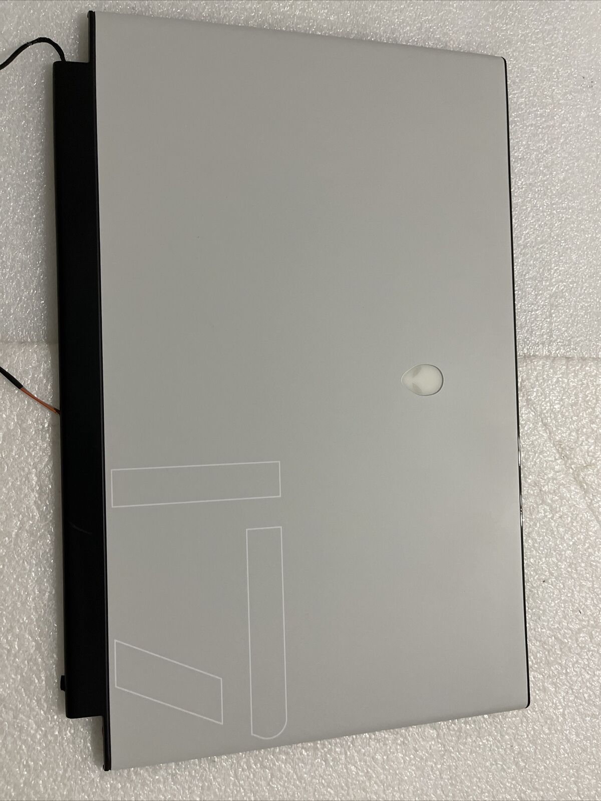 Oem Dell Alienware M17 R3 LCD Back Cover 17.3 White 0R0CJC R0CJC H7 Q1