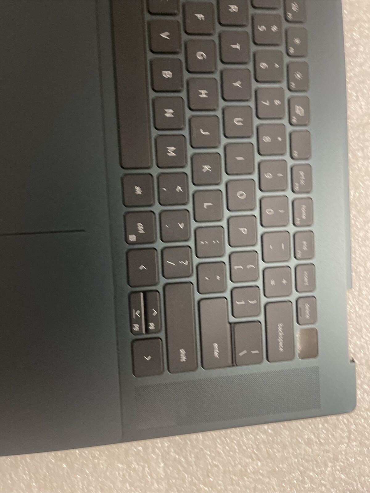 DELL INSPIRON 7620 2in1 Laptop PALMREST US BCL KEYBOARD HH9P4 KaP4 Dented Corner