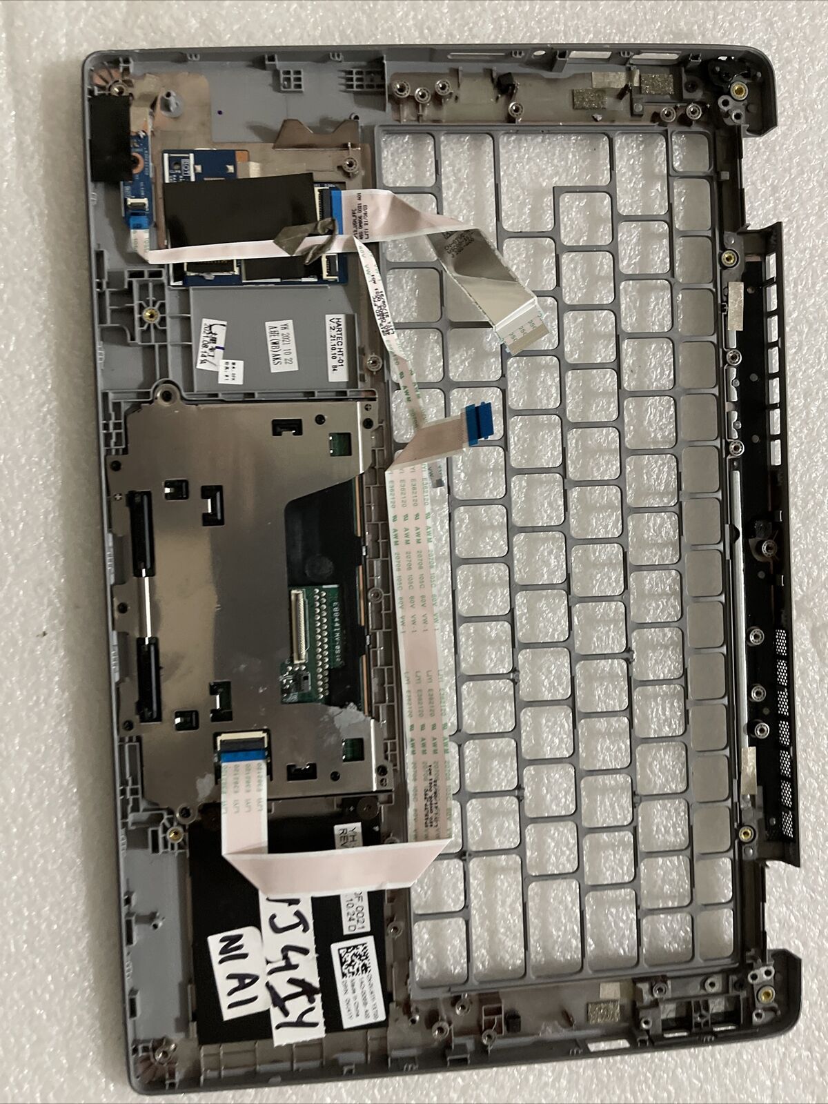 Genuine Dell Latitude 5320 Laptop Palmrest Touchpad Silver VJ41Y 0VJ41Y N1 A1